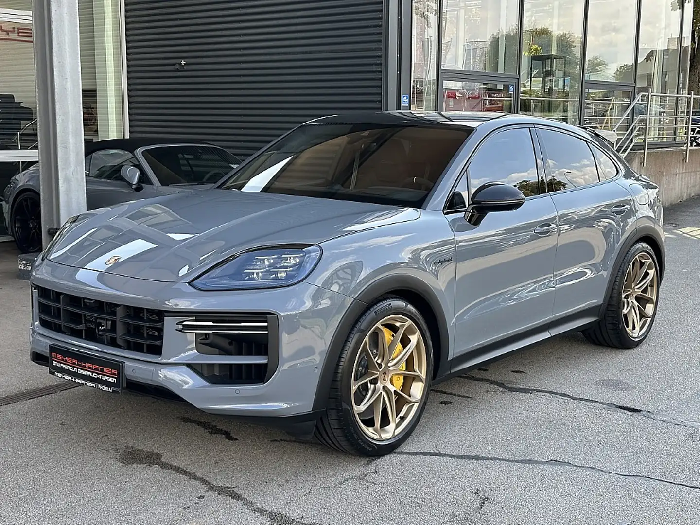 Porsche Cayenne Coupe III Turbo E-Hybrid Turbo GT Paket Gris - 1