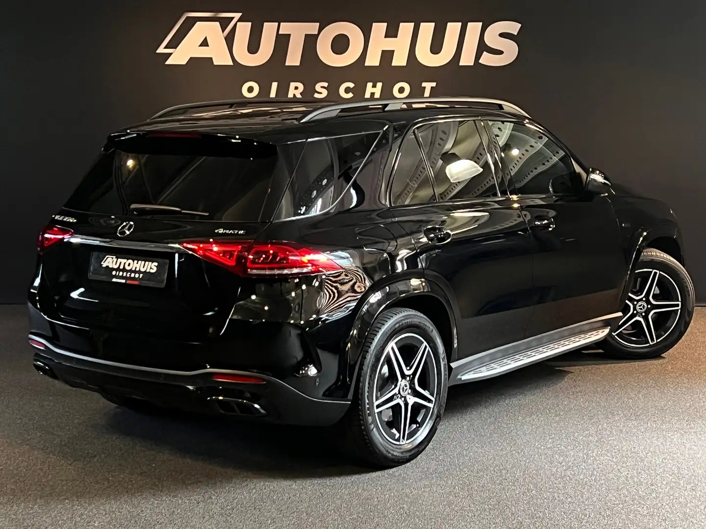 Mercedes-Benz GLE 350 e 4MATIC Premium Plus AMG Line Automatische stoele Zwart - 2
