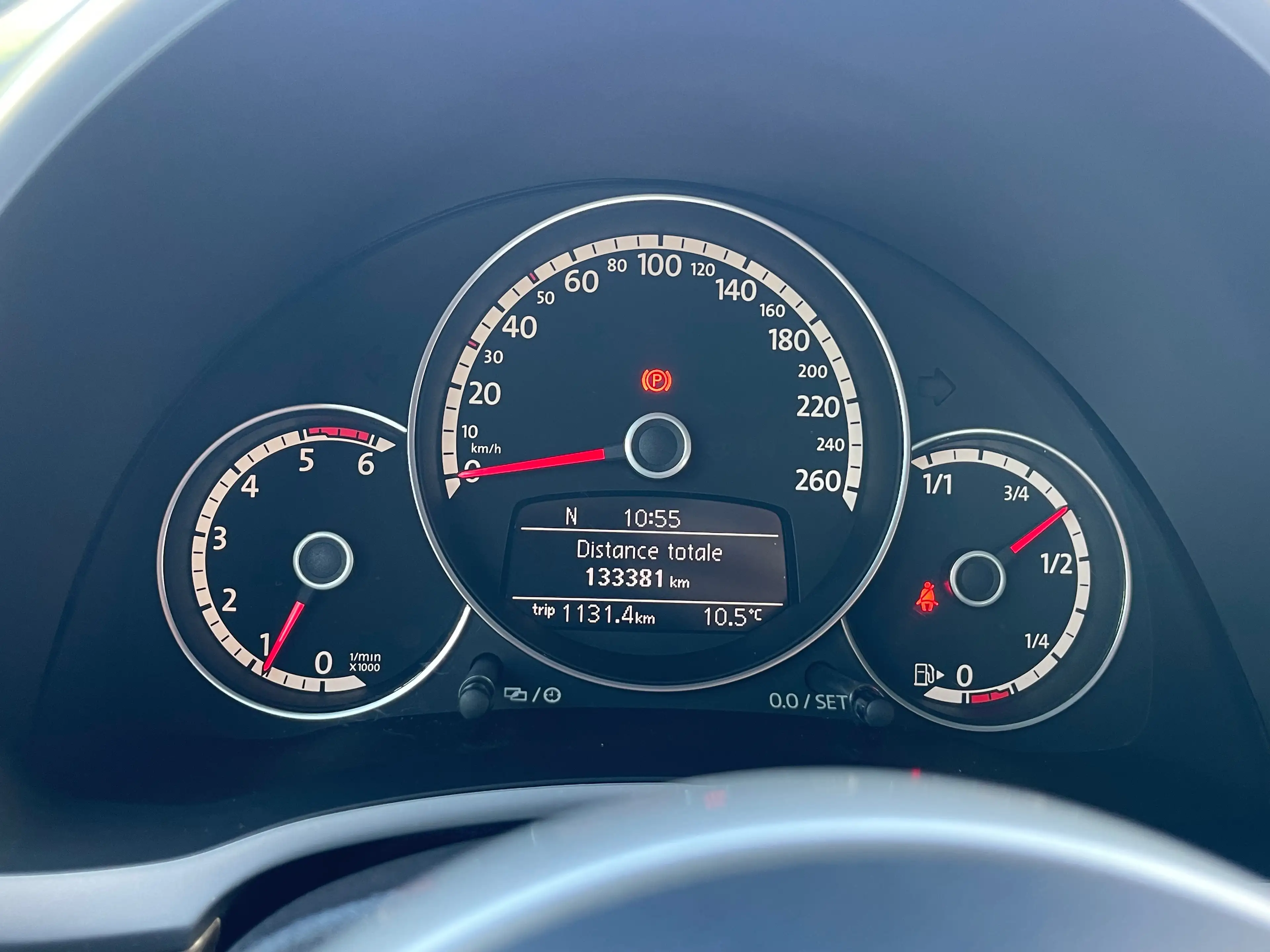 Volkswagen Beetle Beetle 1.6 CR TDi Design BMT — photo 11