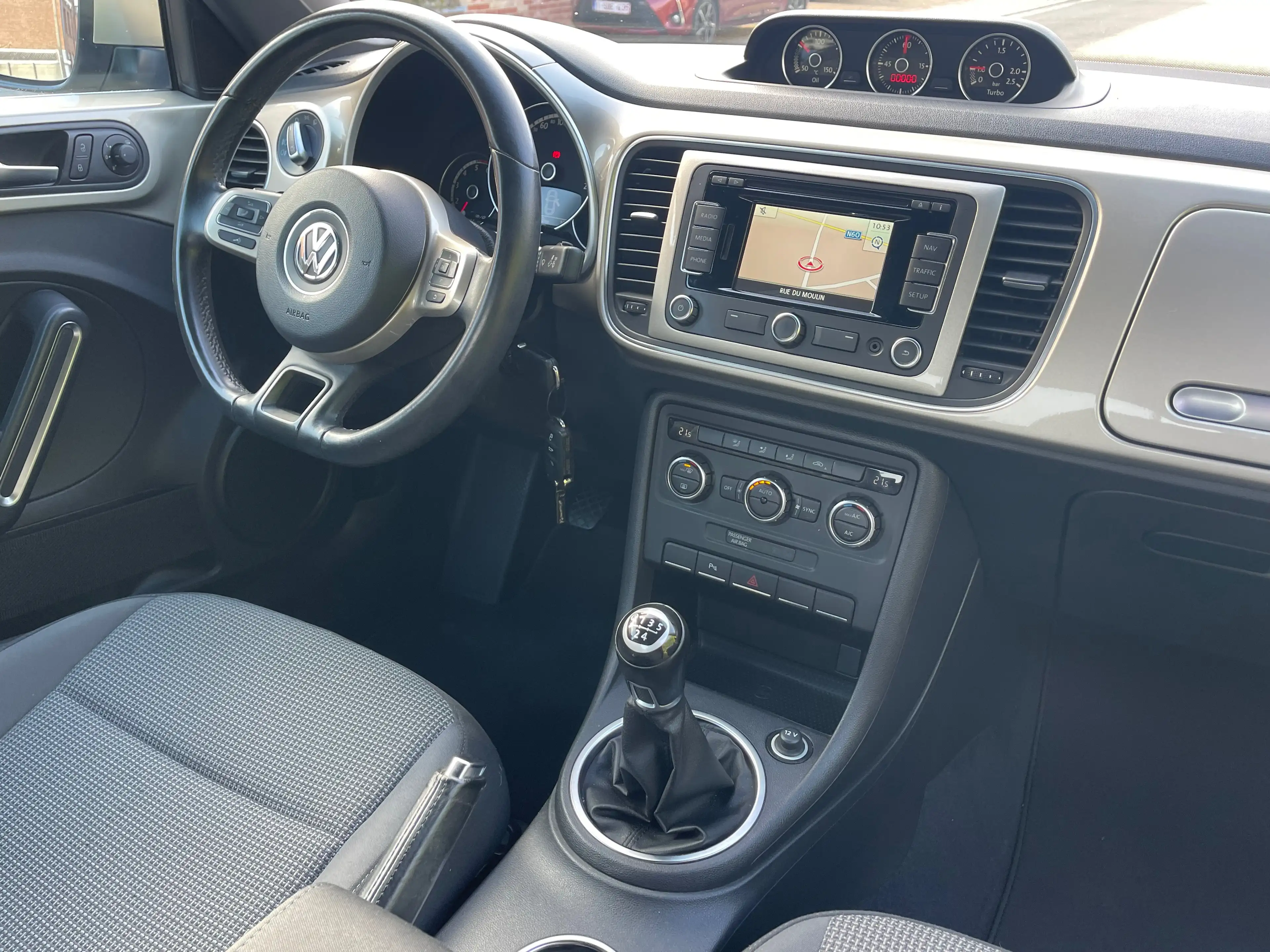 Volkswagen Beetle Beetle 1.6 CR TDi Design BMT — photo 7