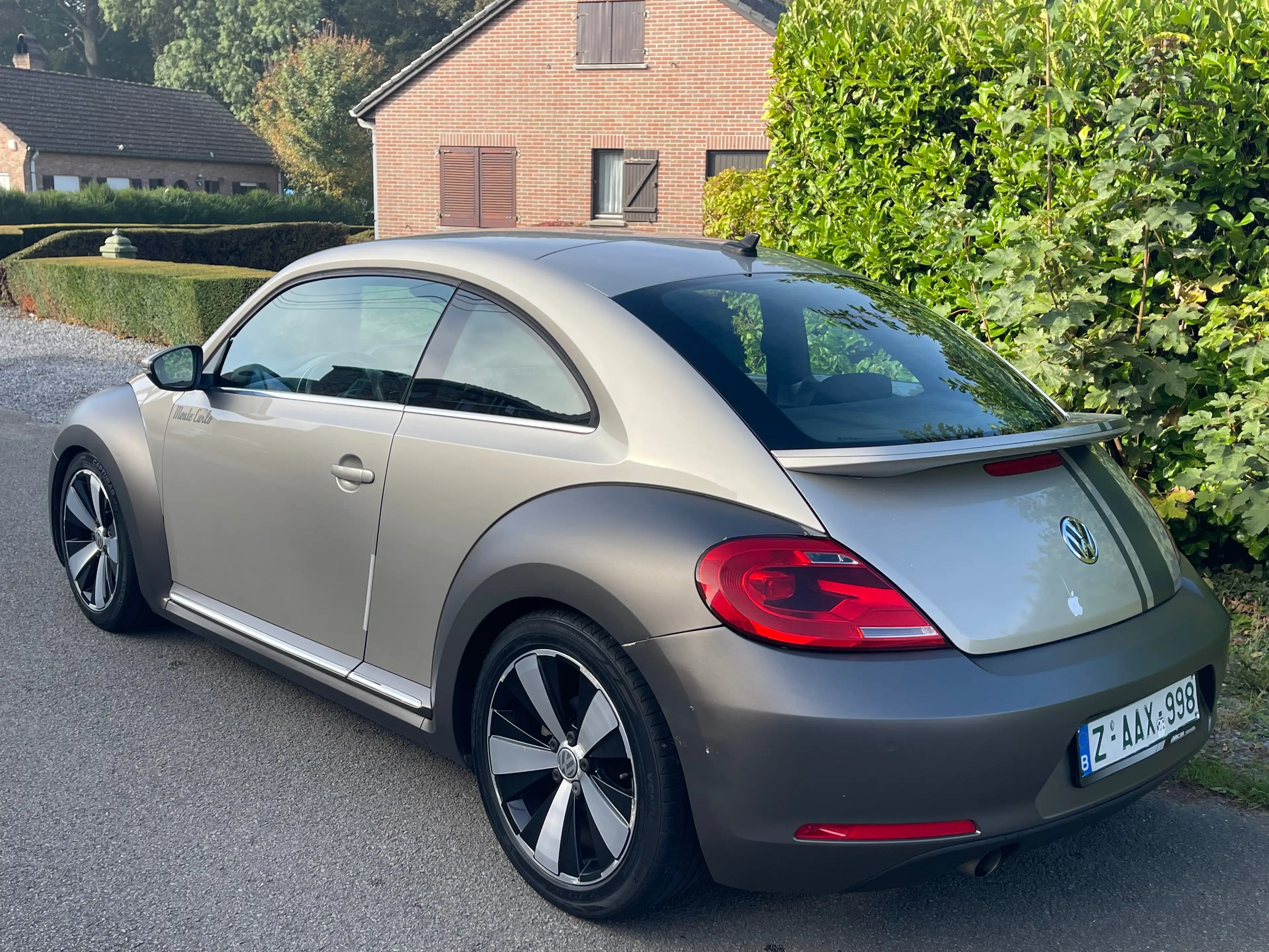Volkswagen Beetle Beetle 1.6 CR TDi Design BMT — photo 3