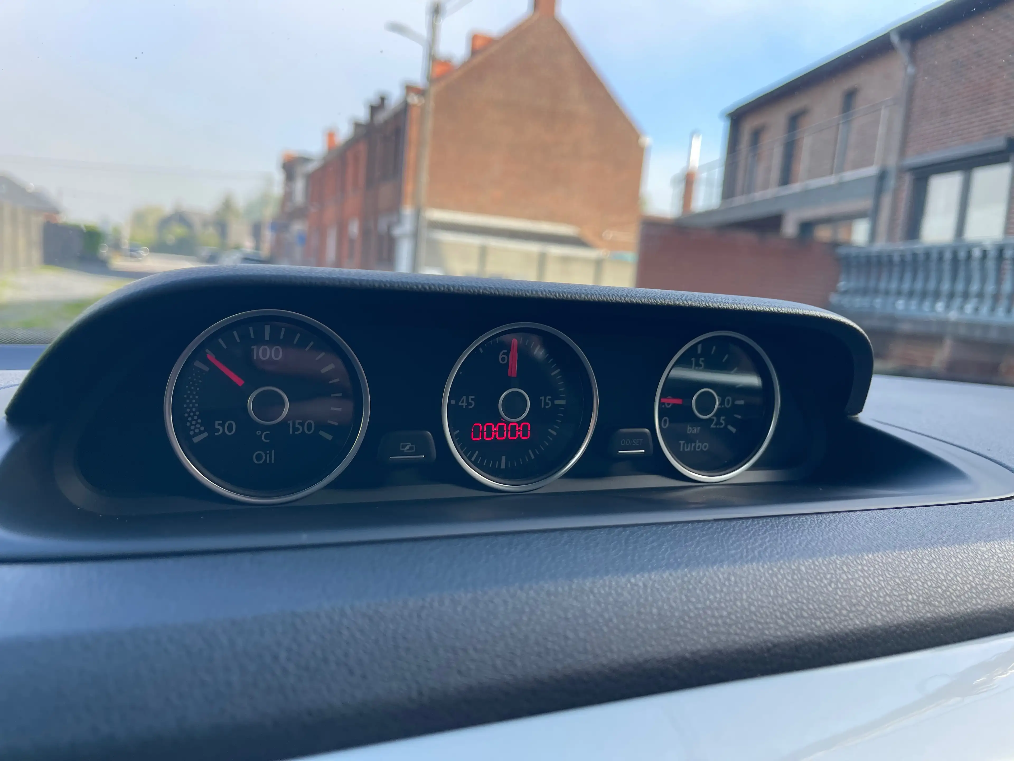 Volkswagen Beetle Beetle 1.6 CR TDi Design BMT — photo 12