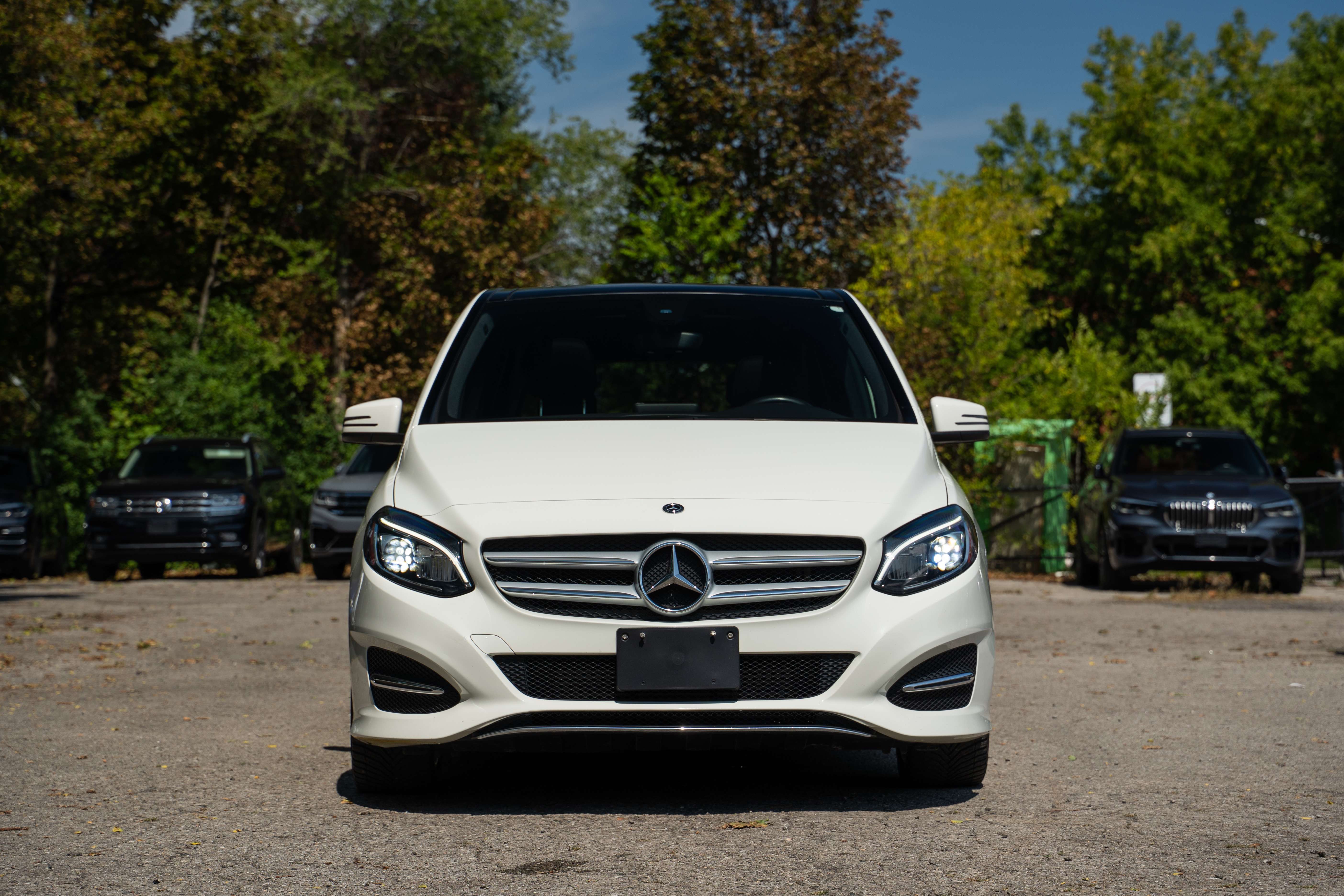 2018 Mercedes-Benz B-Class 4Matic|NoAccident|Avantgrade|Pano|Carplay|Navi|BSM — снимка 1