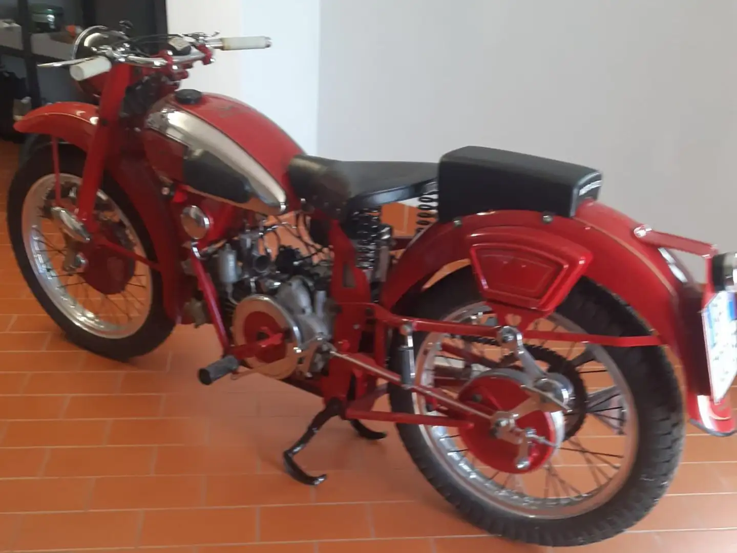 Moto Guzzi Airone Airone sport 250 cc Rouge - 2