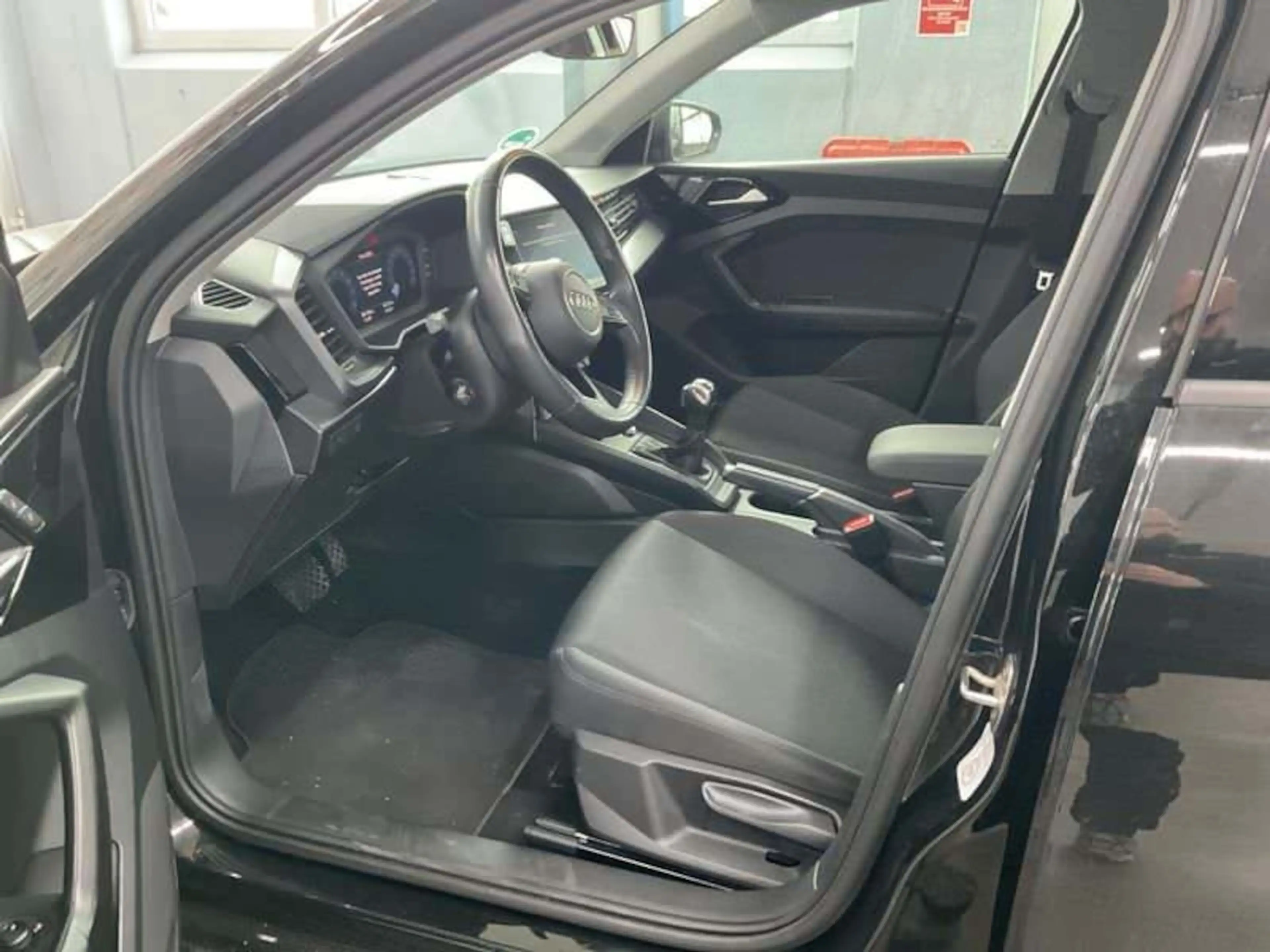 Audi A1 25 TFSI Sportback*S-TRONIC*PDC*SITZ-HZG* — photo 5
