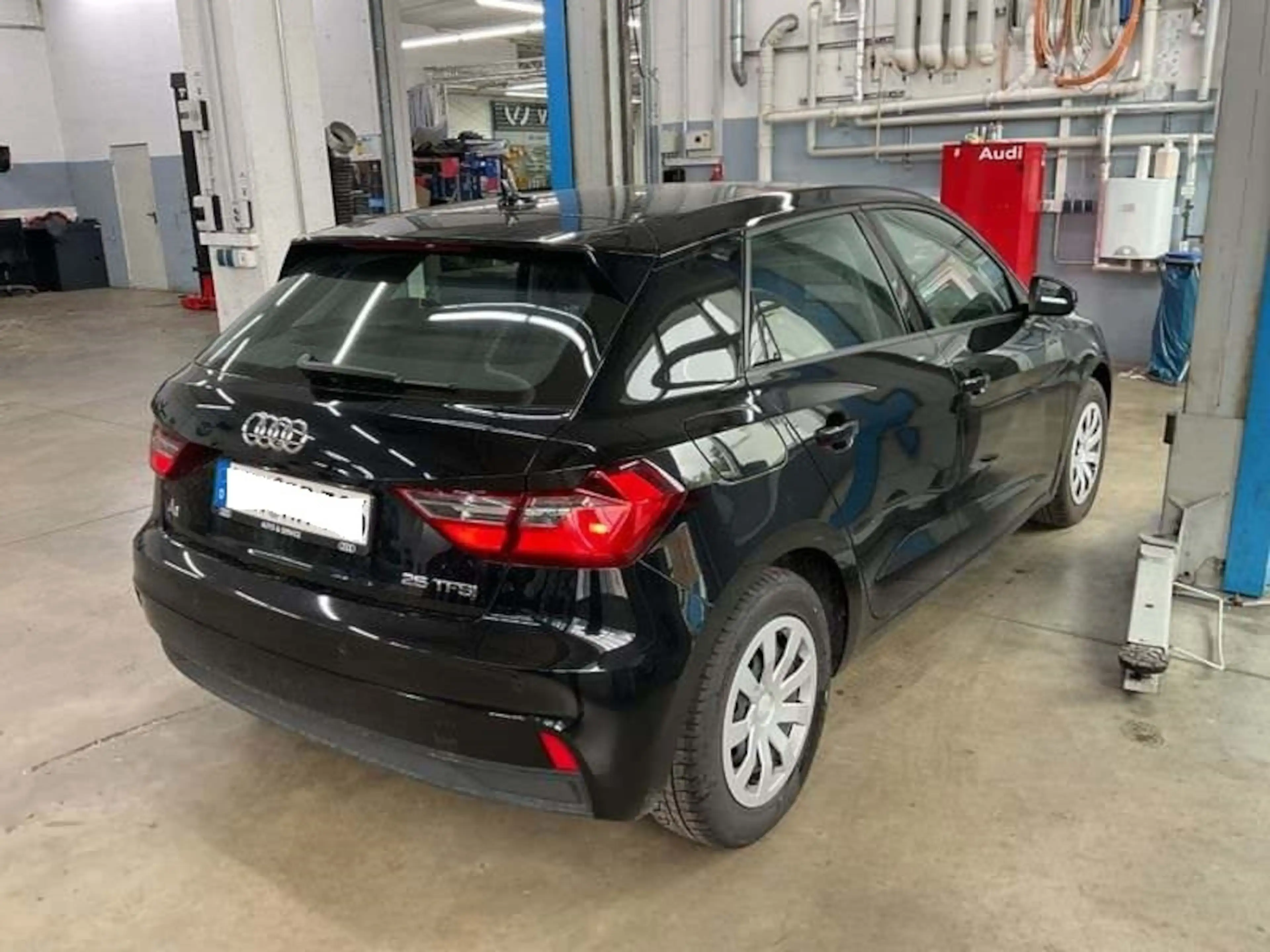 Audi A1 25 TFSI Sportback*S-TRONIC*PDC*SITZ-HZG* — photo 4