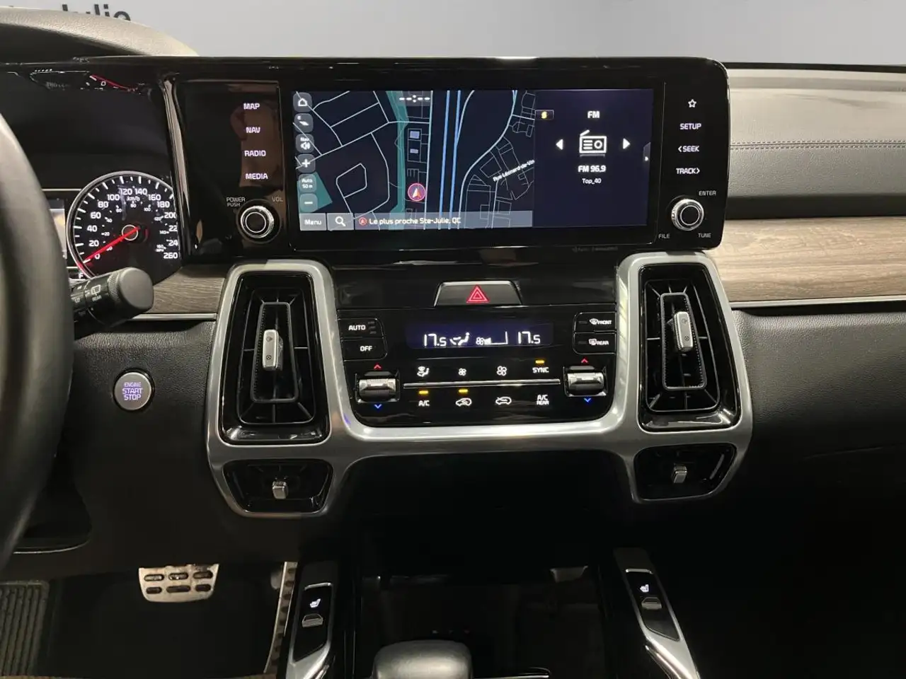 Kia Sorento снимка Kia Sorento
