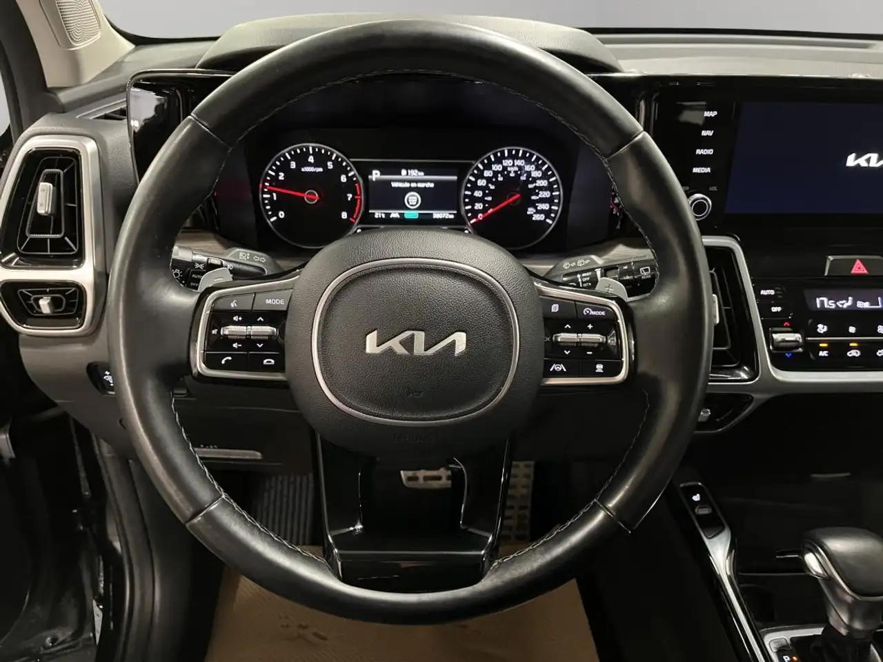 Kia Sorento снимка Kia Sorento