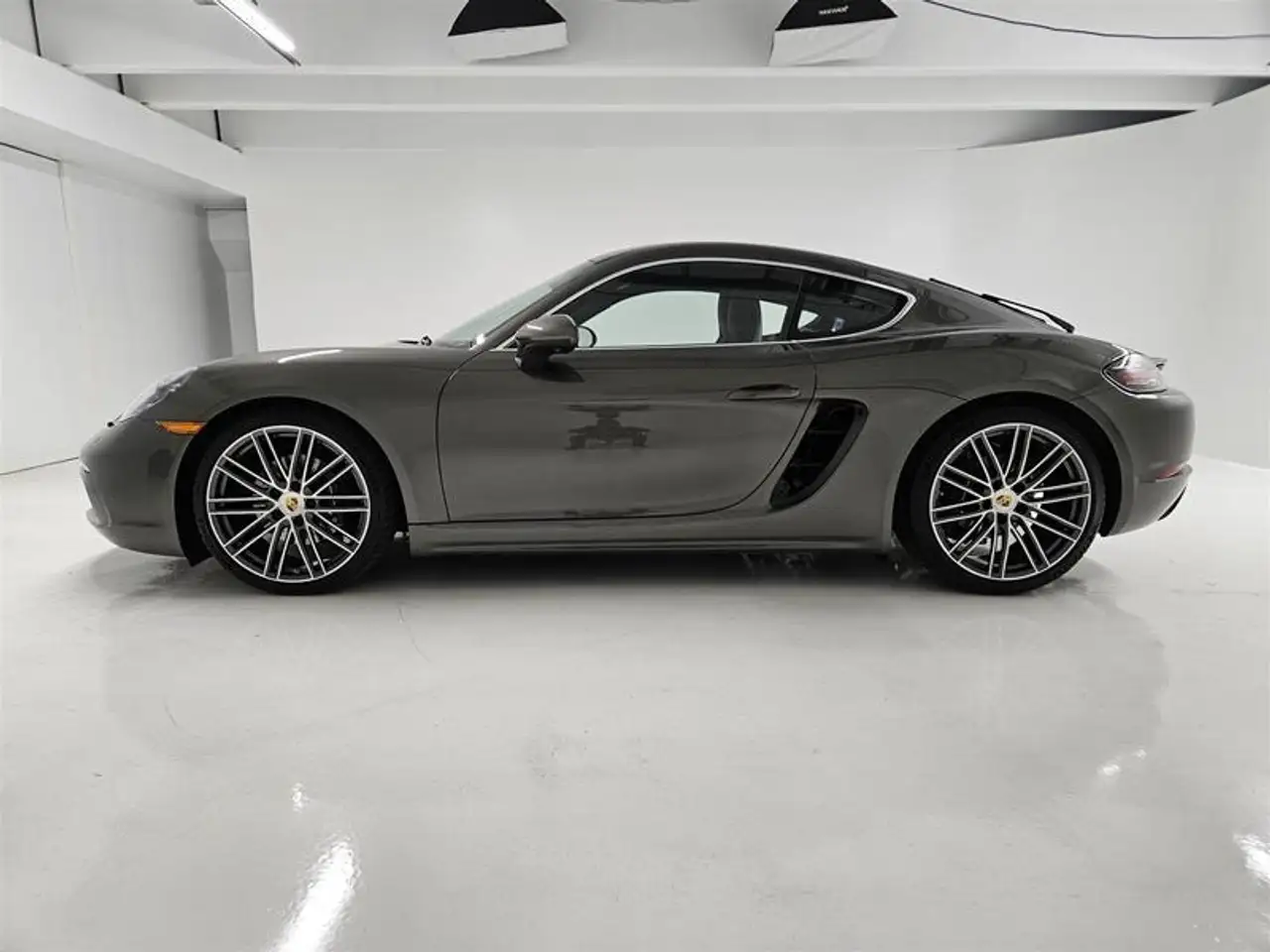 Porsche 718 Cayman снимка Porsche 718 Cayman