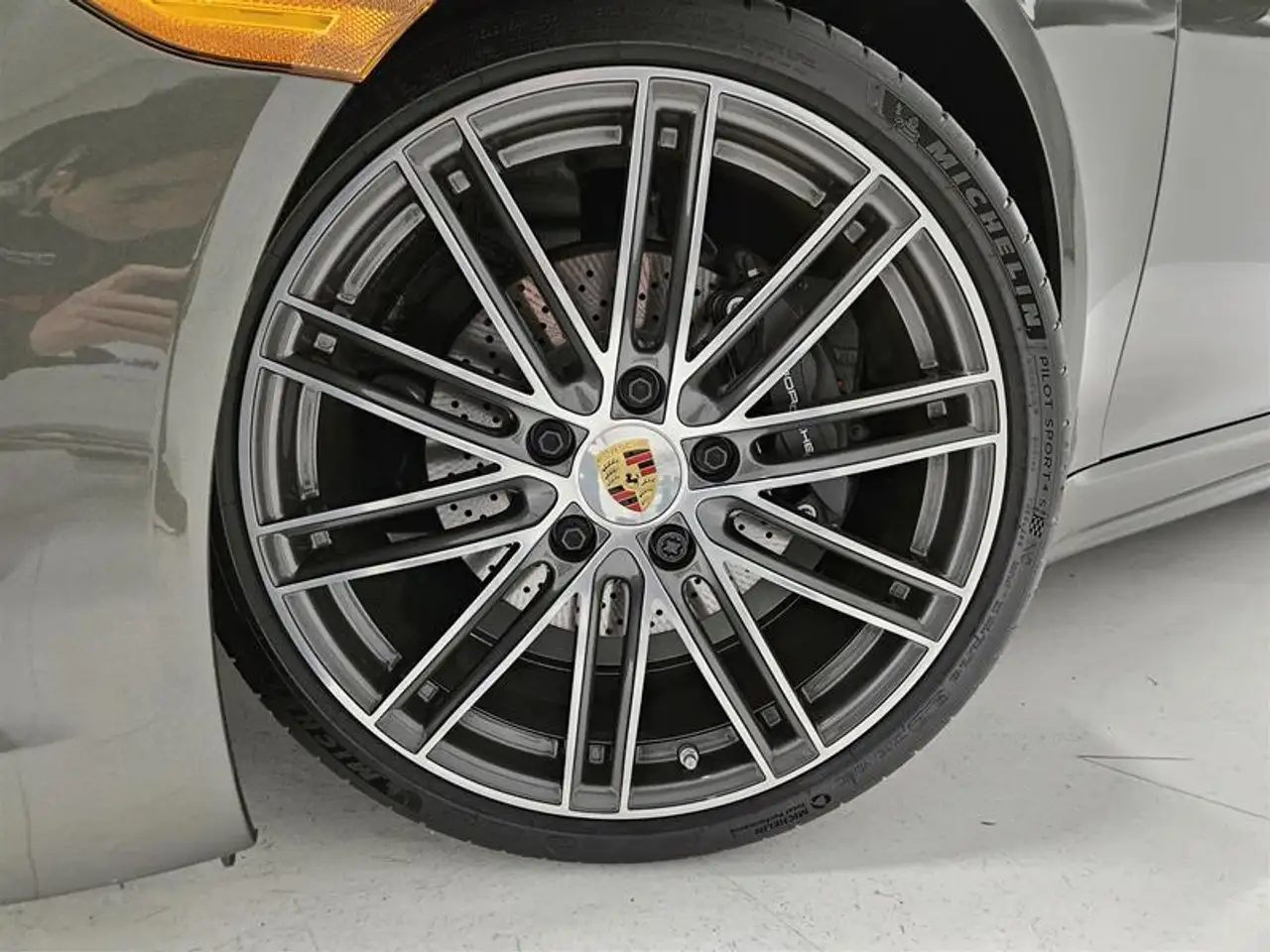 Porsche 718 Cayman снимка Porsche 718 Cayman