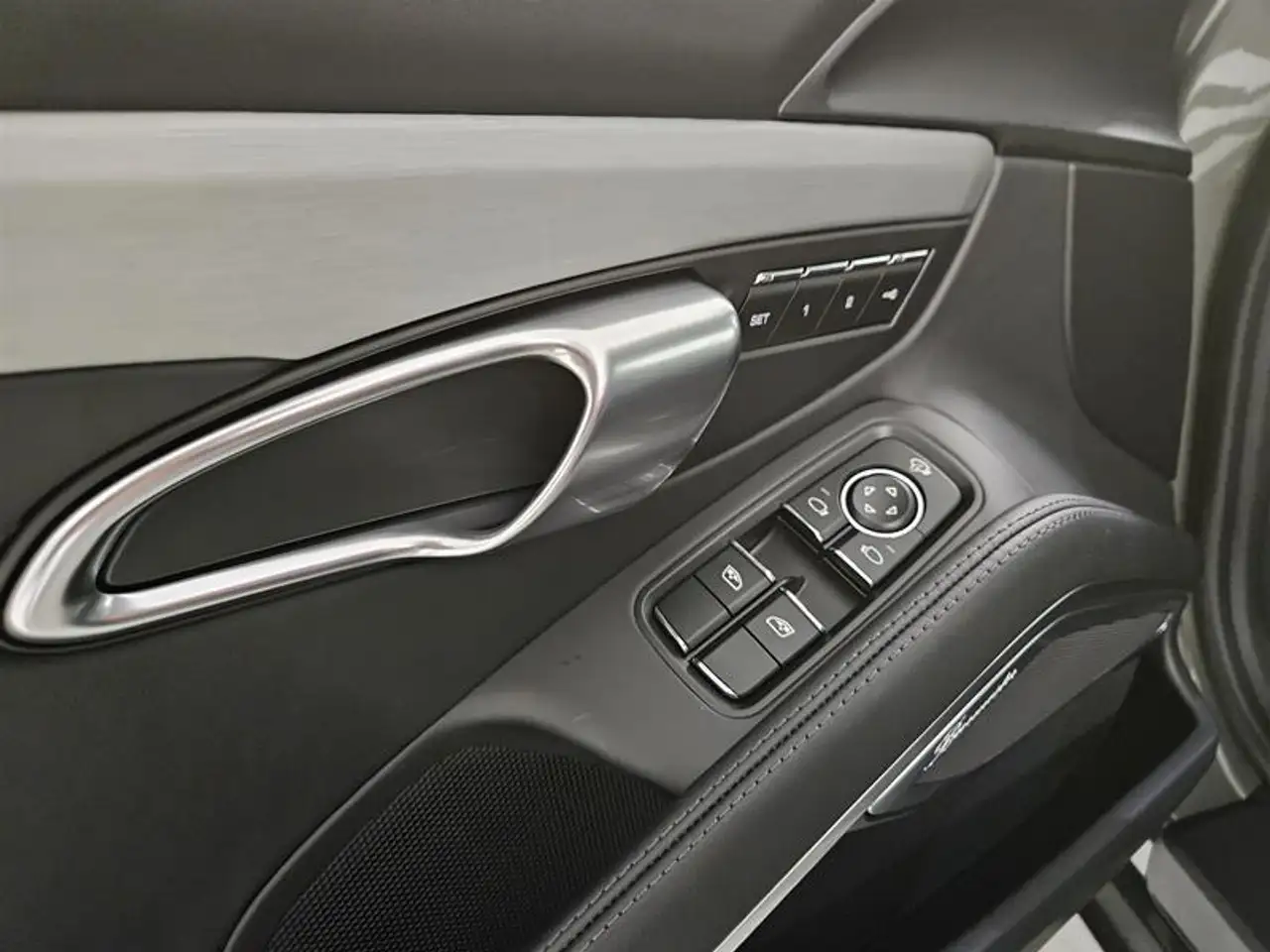 Porsche 718 Cayman снимка Porsche 718 Cayman