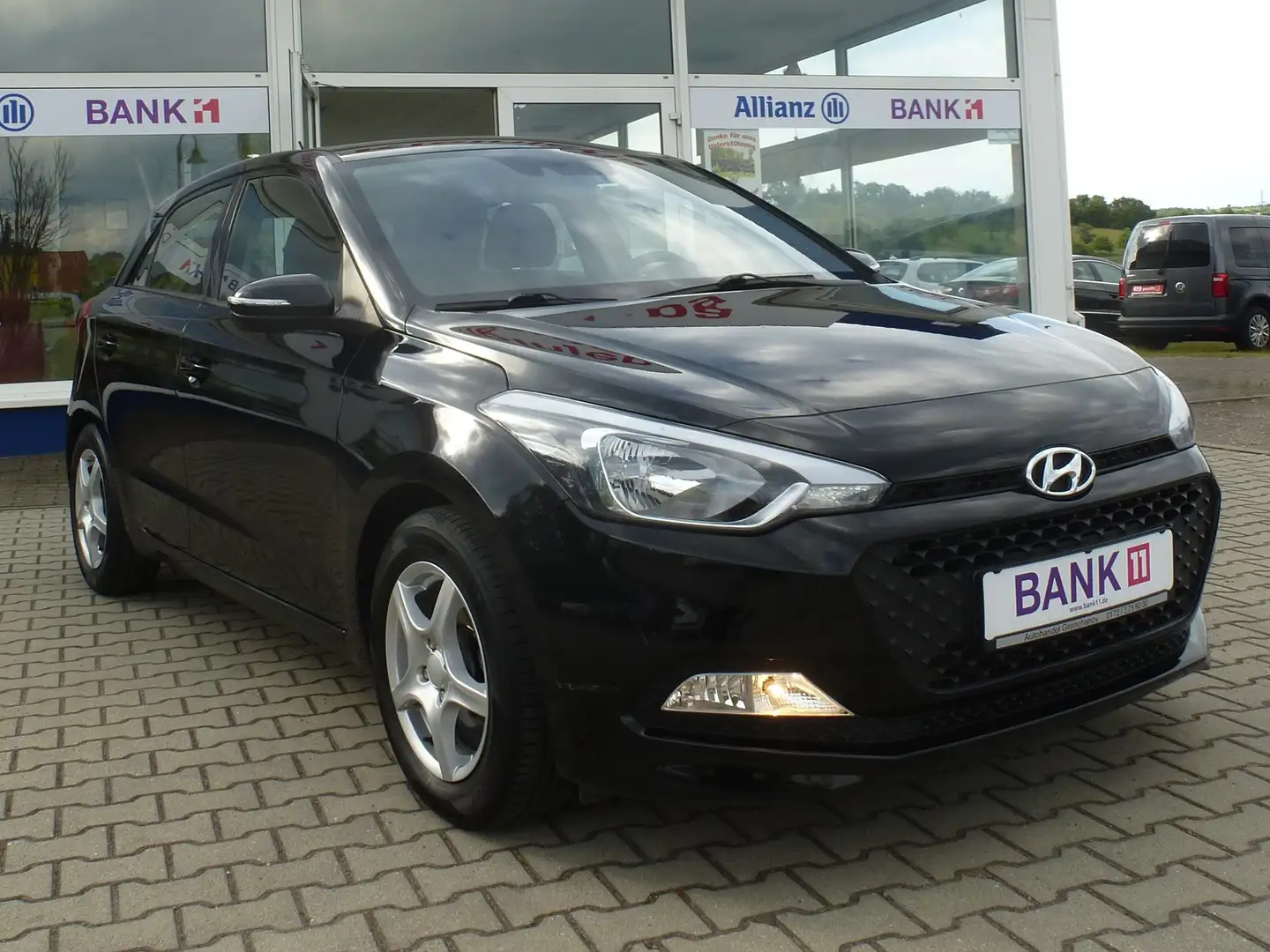 Hyundai i20 Pure Schwarz - 1