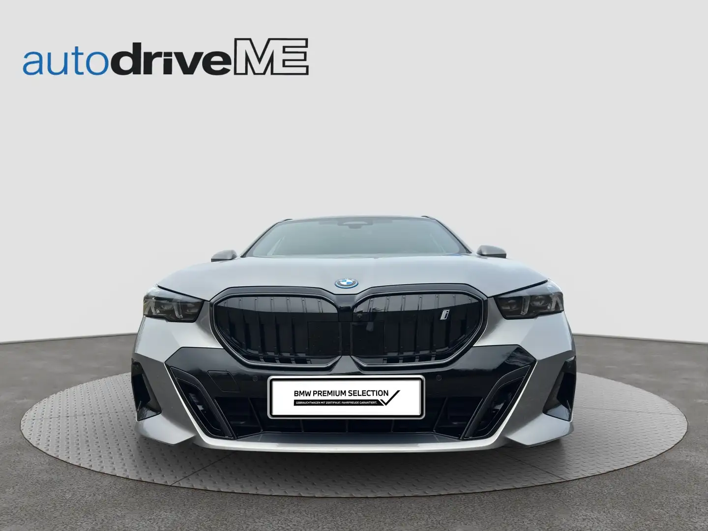 BMW i5 Touring Touring eDrive 40 M-Sport KAM 360 LED Grau - 2