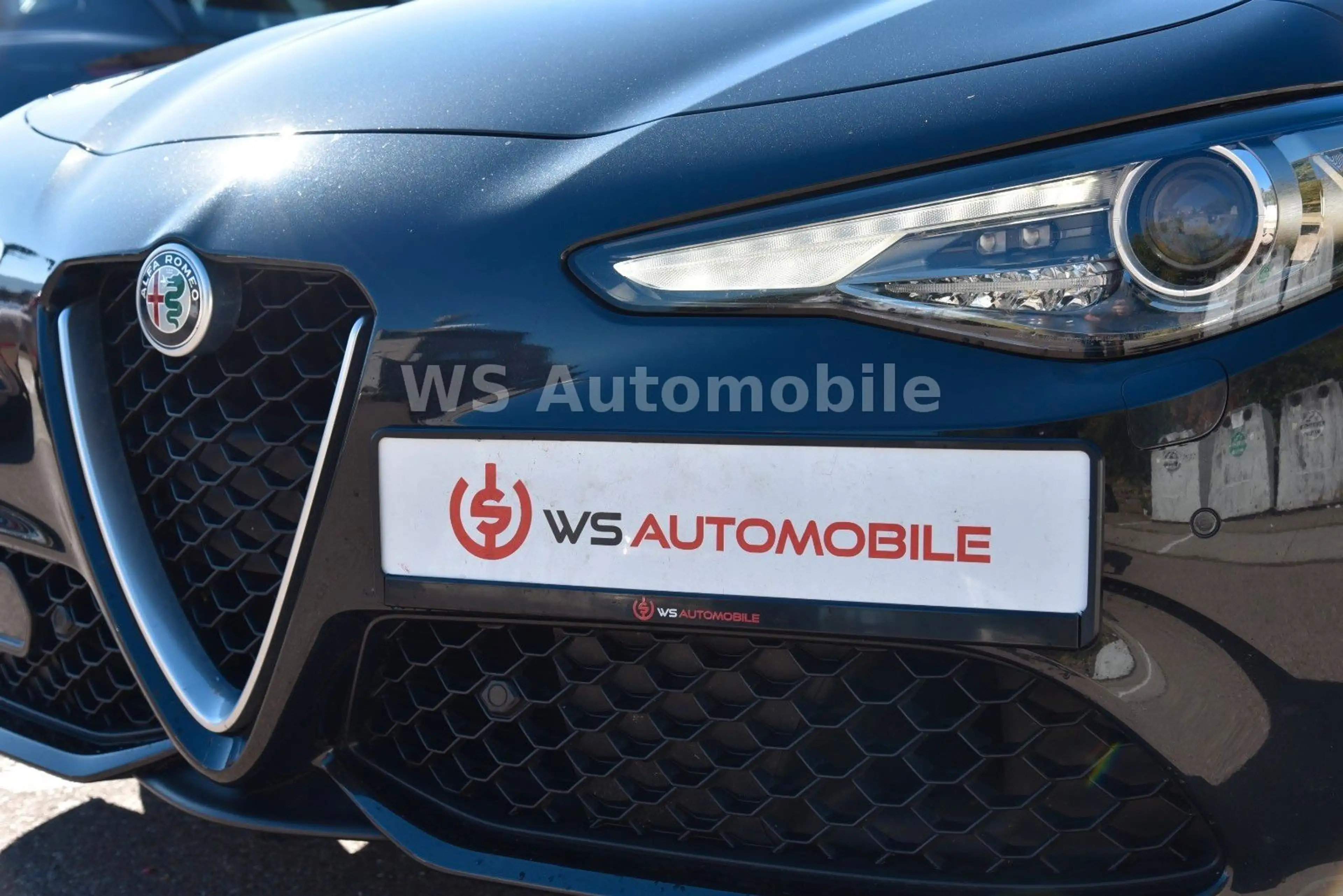 Alfa Romeo Giulia Veloce Q4 **DAB/CAM/SHZ** — photo 27