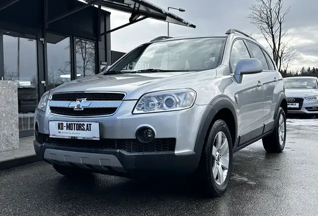 Chevrolet Captiva 2,0 TD 4WD Aut. *Leder*R-Kamera*PDC*