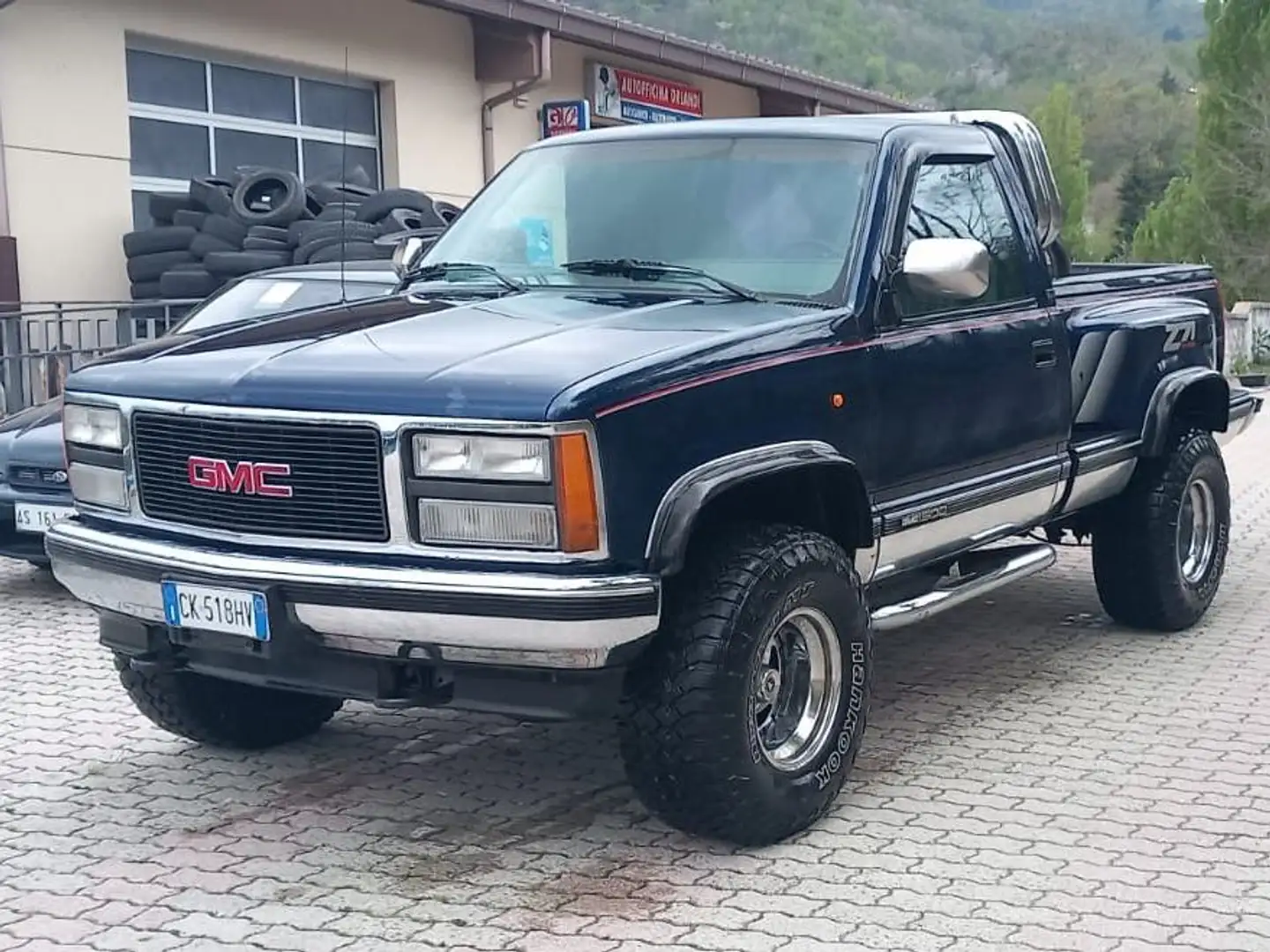 GMC Sierra Синій - 2