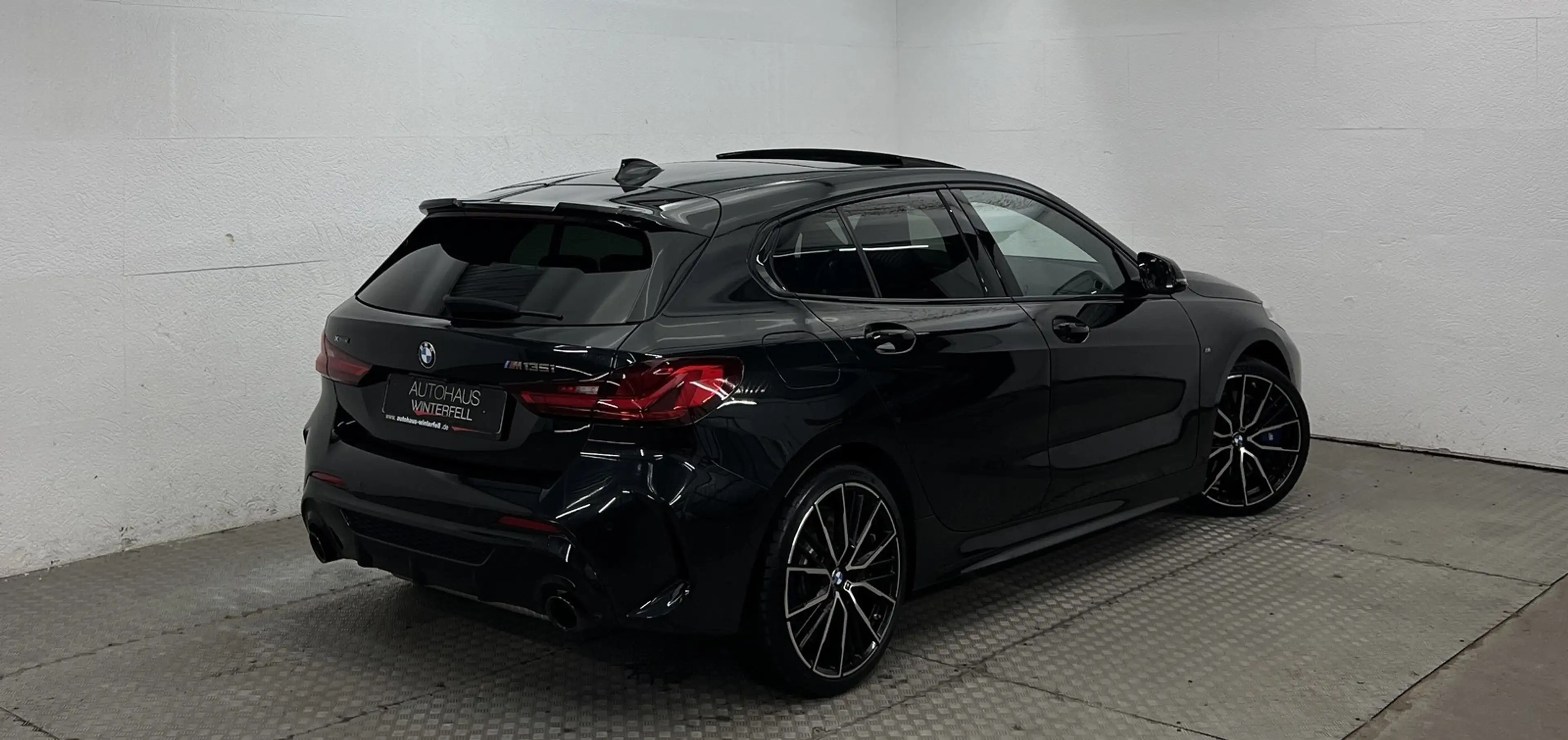 BMW 135 Mi xDrive PERFORMANCE PANO+HUD+MEMO+KAMERA+ — photo 4