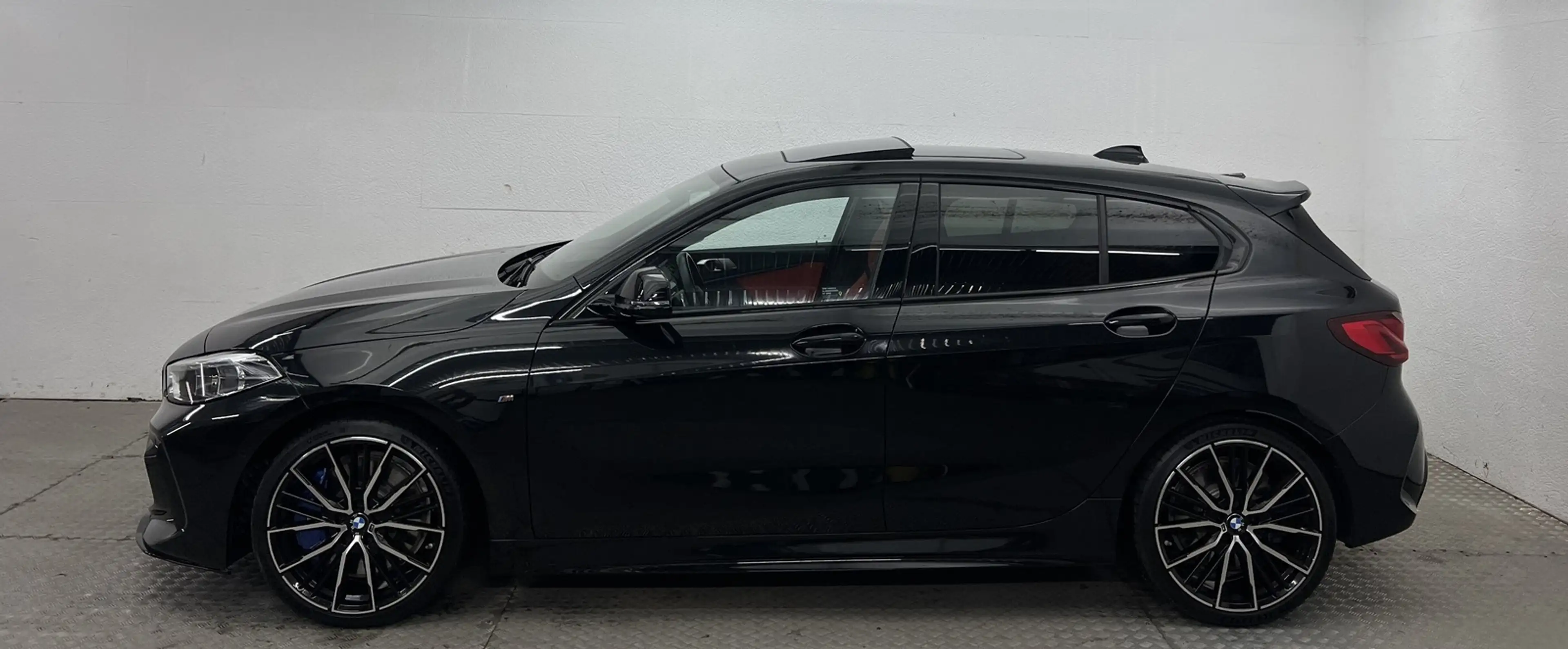 BMW 135 Mi xDrive PERFORMANCE PANO+HUD+MEMO+KAMERA+ — photo 2