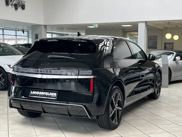 Hyundai Ioniq 5 view 3