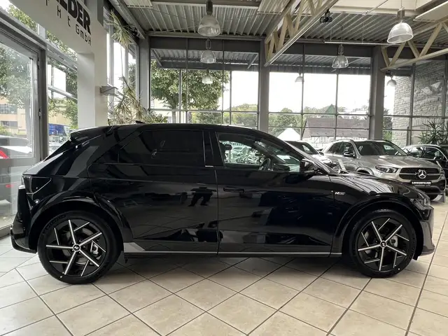 Hyundai Ioniq 5 view 2