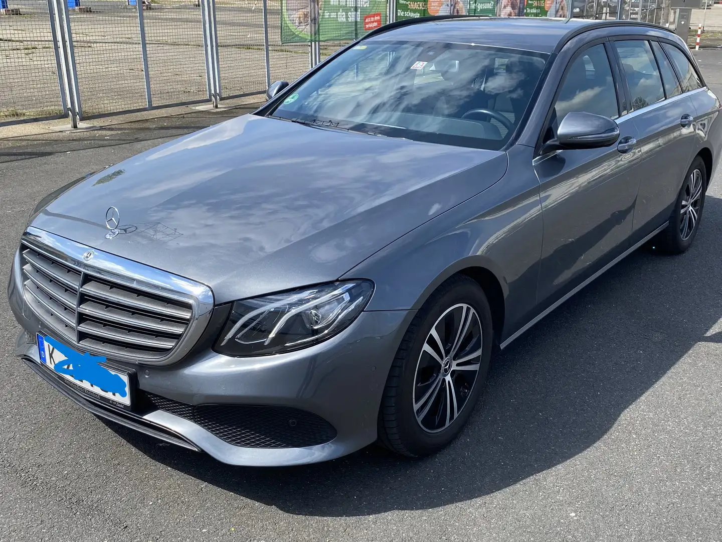 Mercedes-Benz E 220 E-Klasse T-Modell Diesel d T 9G-TRONIC Grau - 1