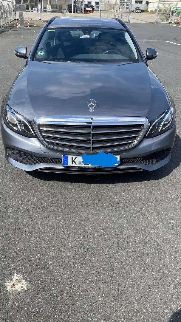 Mercedes-Benz E 220 E-Klasse T-Modell Diesel d T 9G-TRONIC Grau - 2
