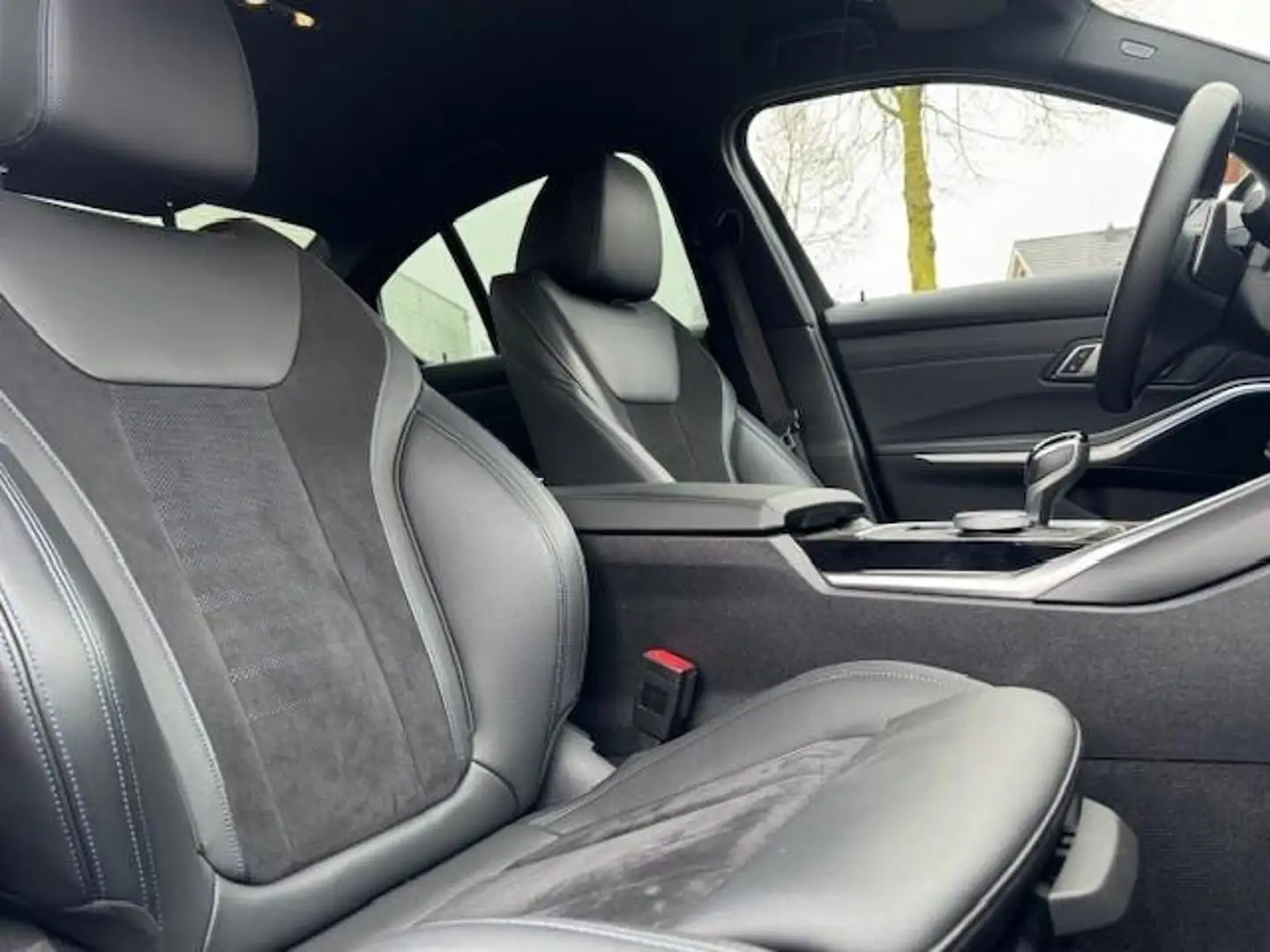 BMW 330 330e iPerformanceM Sport Negru - 2