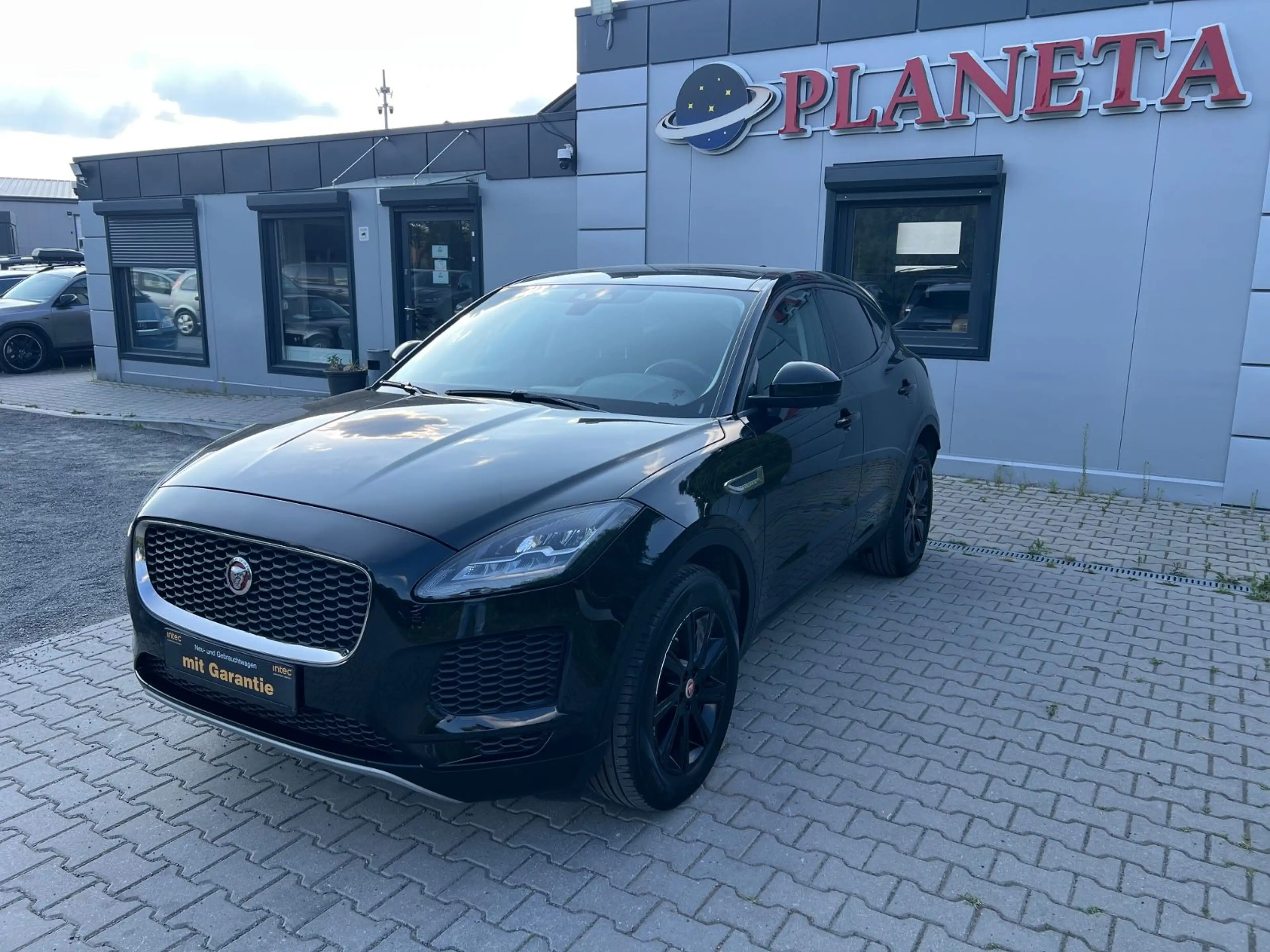 Jaguar E-Pace E-PACE Basis AWD*1.HAND*NAVI*CAM*LED*EU6* — photo 2