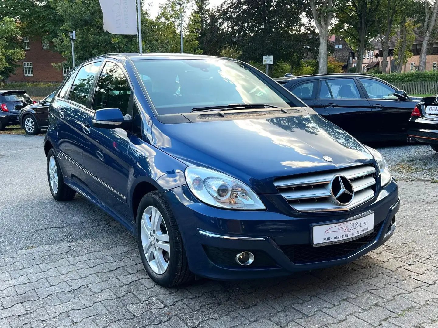 Mercedes-Benz B 150 *2.HAND*KLIMA*SCHECKHEFT*SITZHEIZUNG* Blau - 1