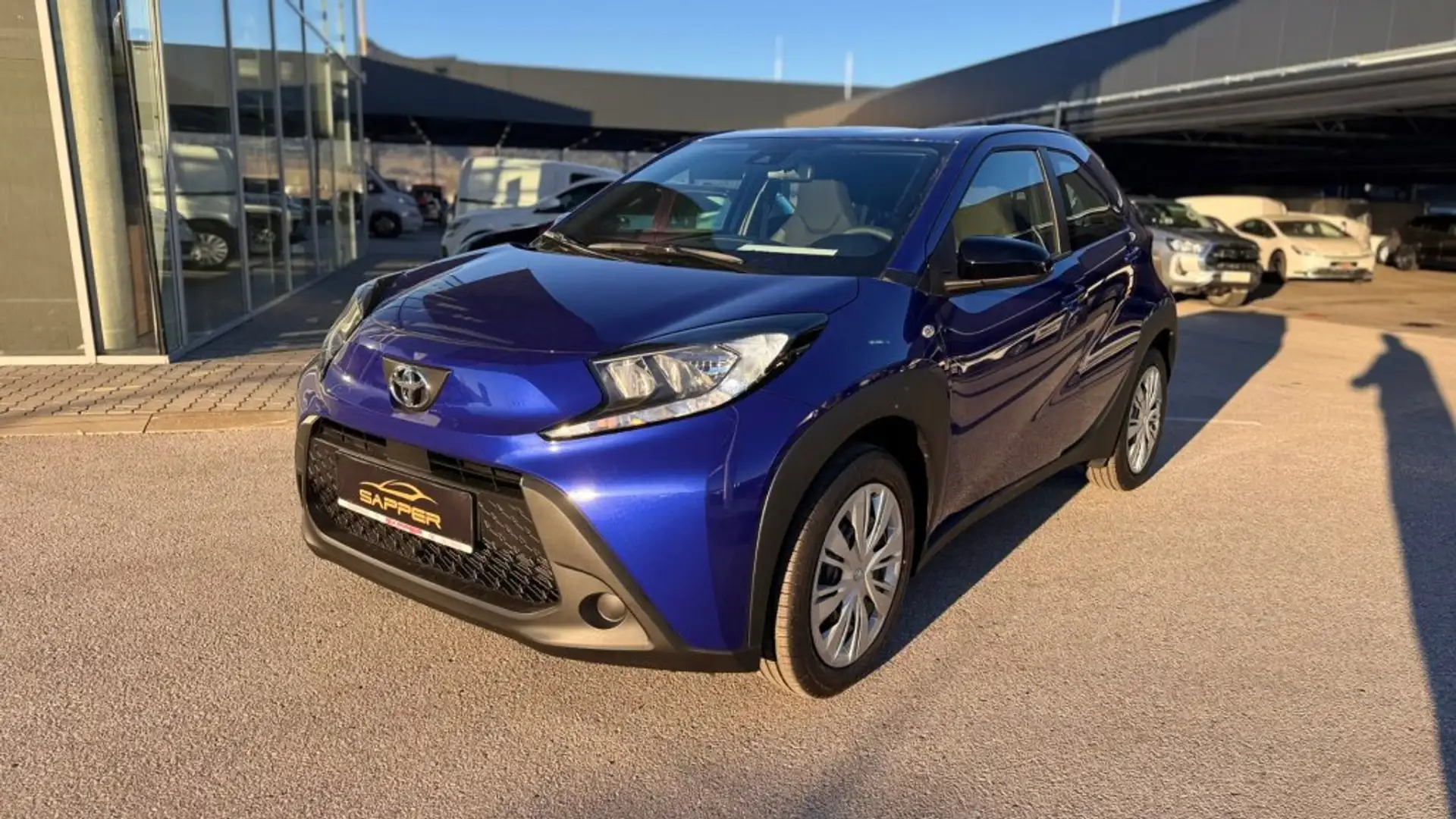 Toyota Aygo X 1,0 l Play Blu/Azzurro - 2