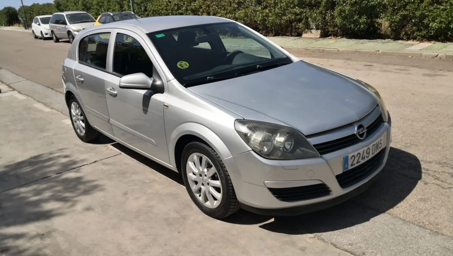 Opel Astra 1.6 16v Enjoy Gris - 1