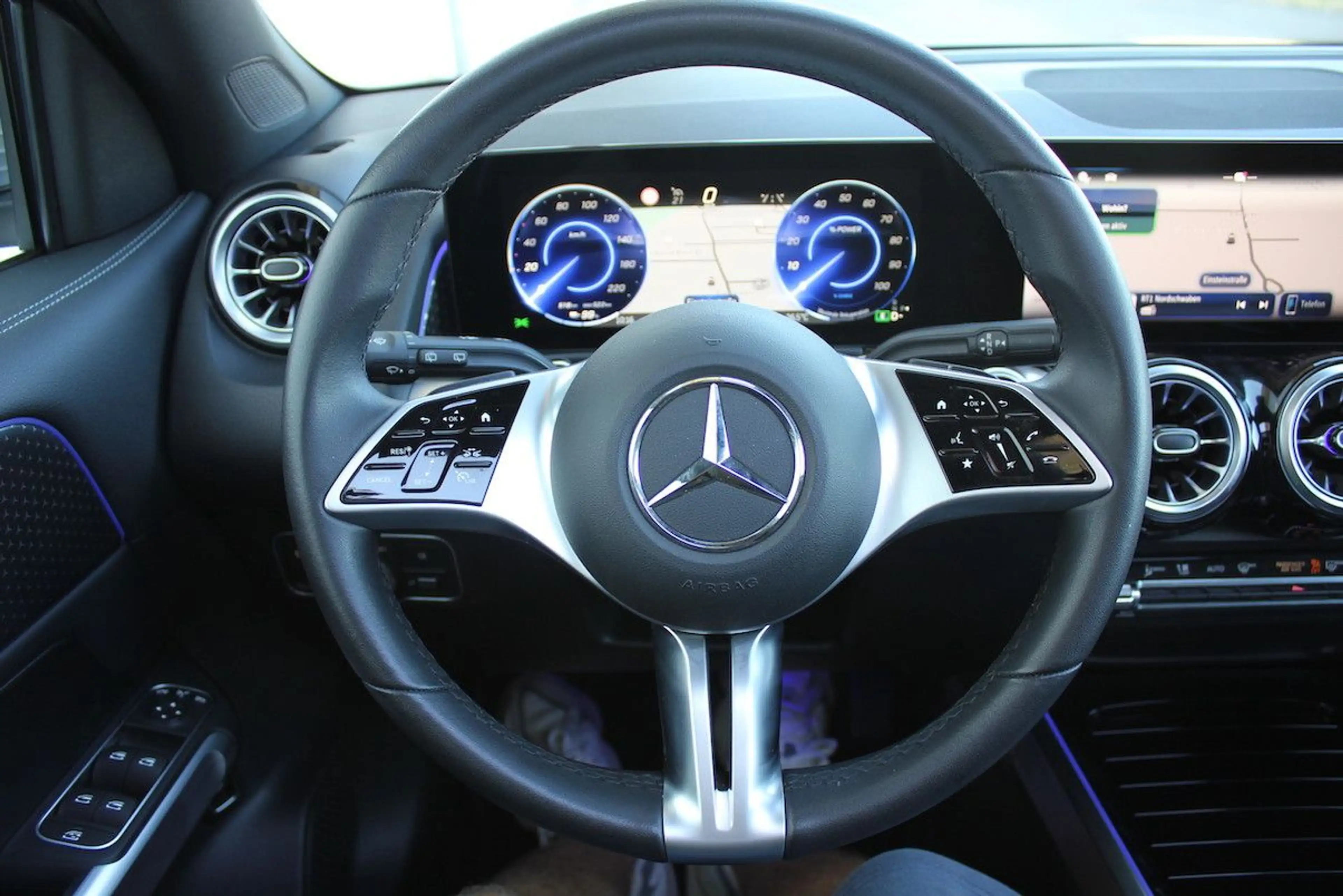 Mercedes-Benz EQB 250 PLUS 70,5kWh innerorts 652km 847 7-Sitz — photo 15
