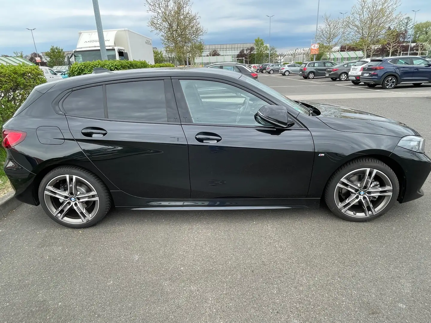 BMW 118 118i Aut. M Sport TOP Ausst. NP 46200€ Чёрный - 1