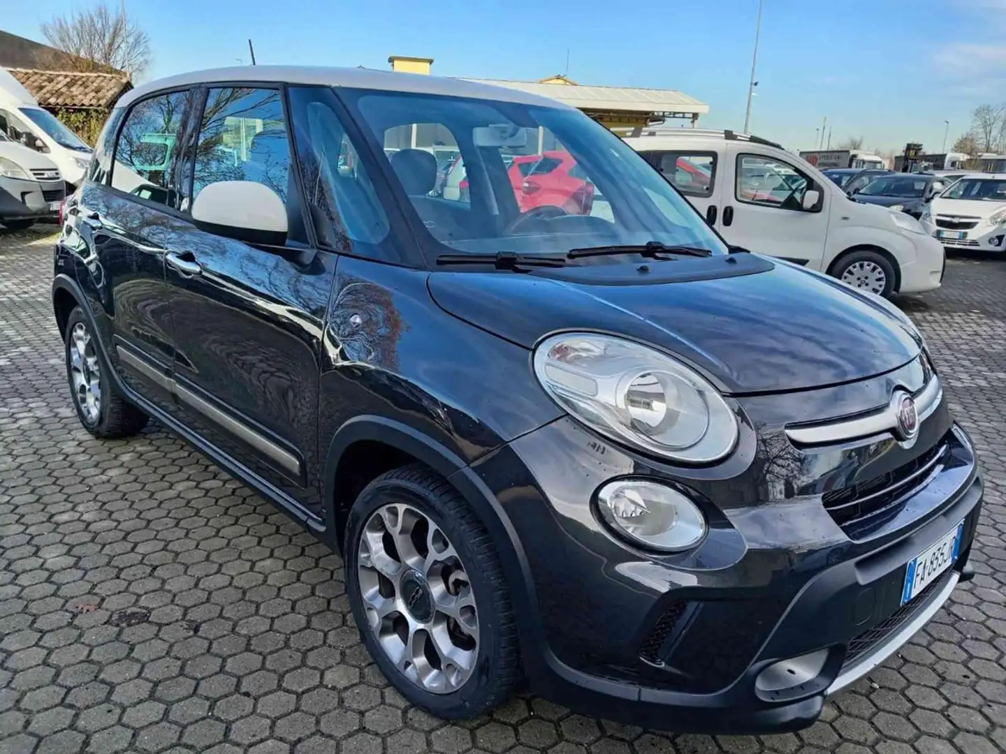 Fiat 500L 1.3 Multijet Dualogic Trekking Noir - 2