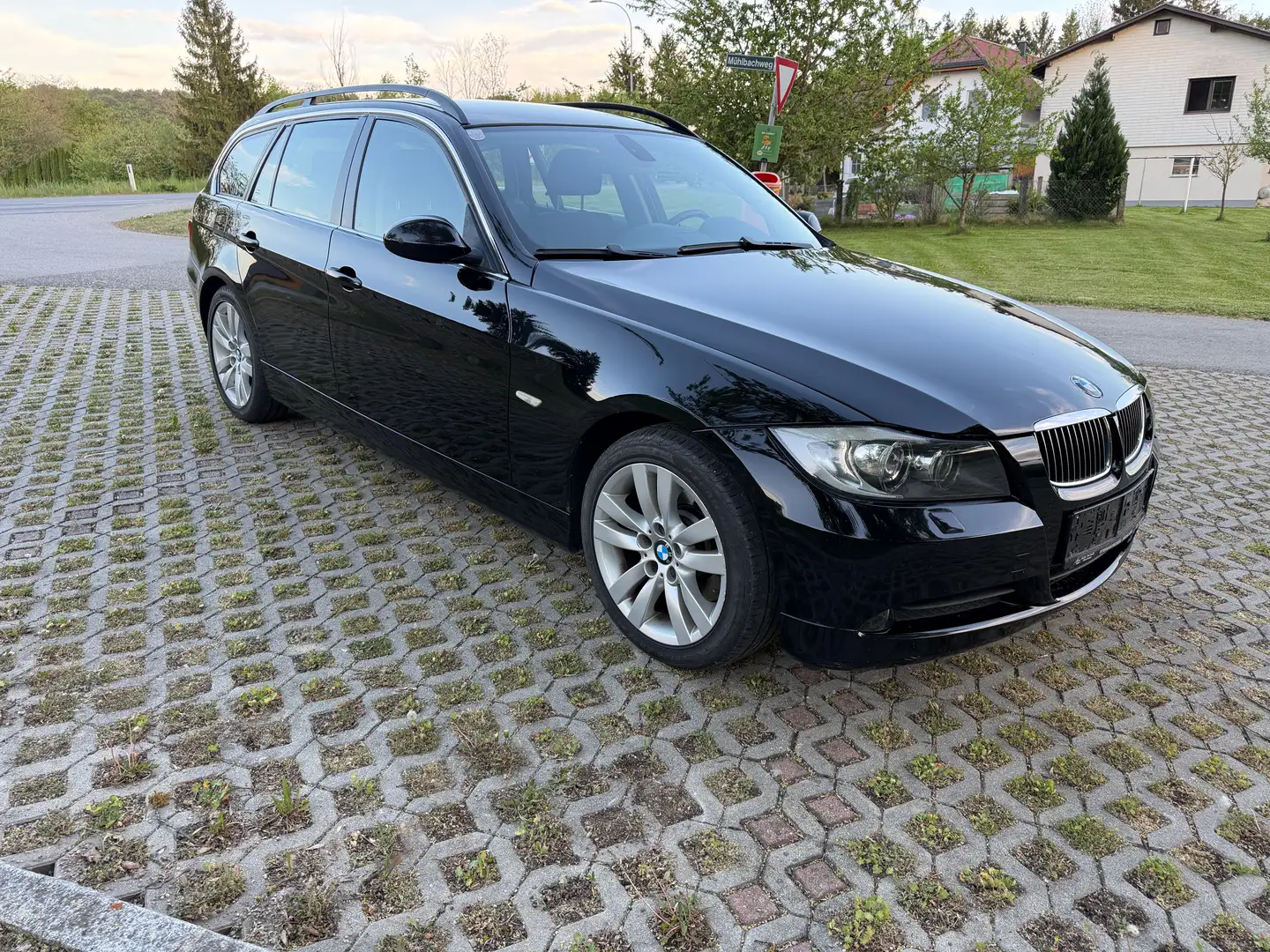 BMW 325 325d Touring Schwarz - 1