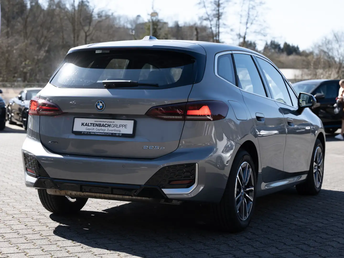 BMW 225 e Active Tourer xDrive M-Sport LED ACC Szary - 2