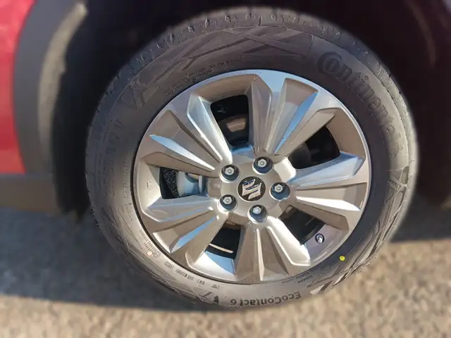 Suzuki Vitara view 9