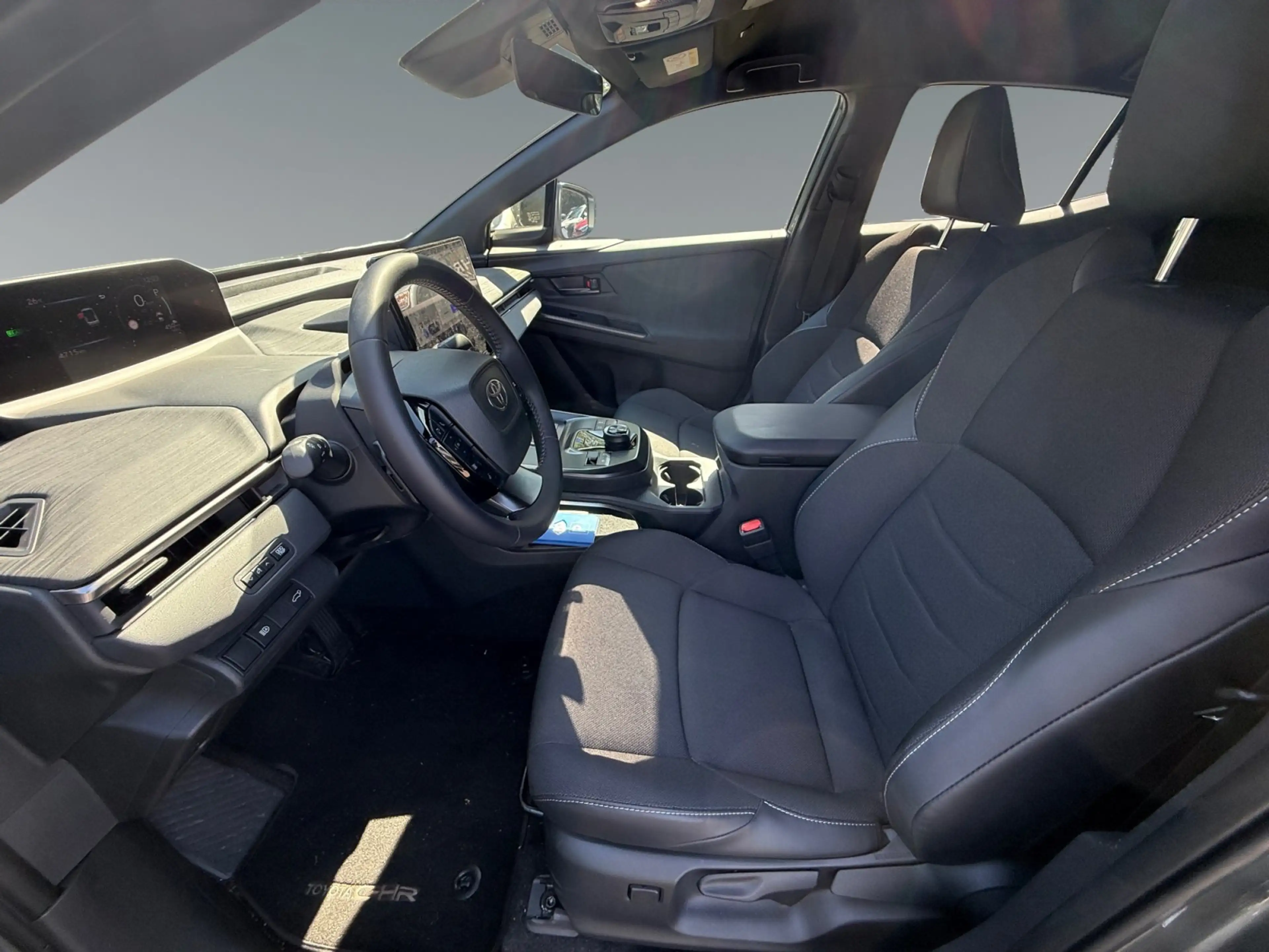 Toyota C-HR +  Teamplayer AUT*Kamera*W-Pumpe*ACC*Navi — photo 10