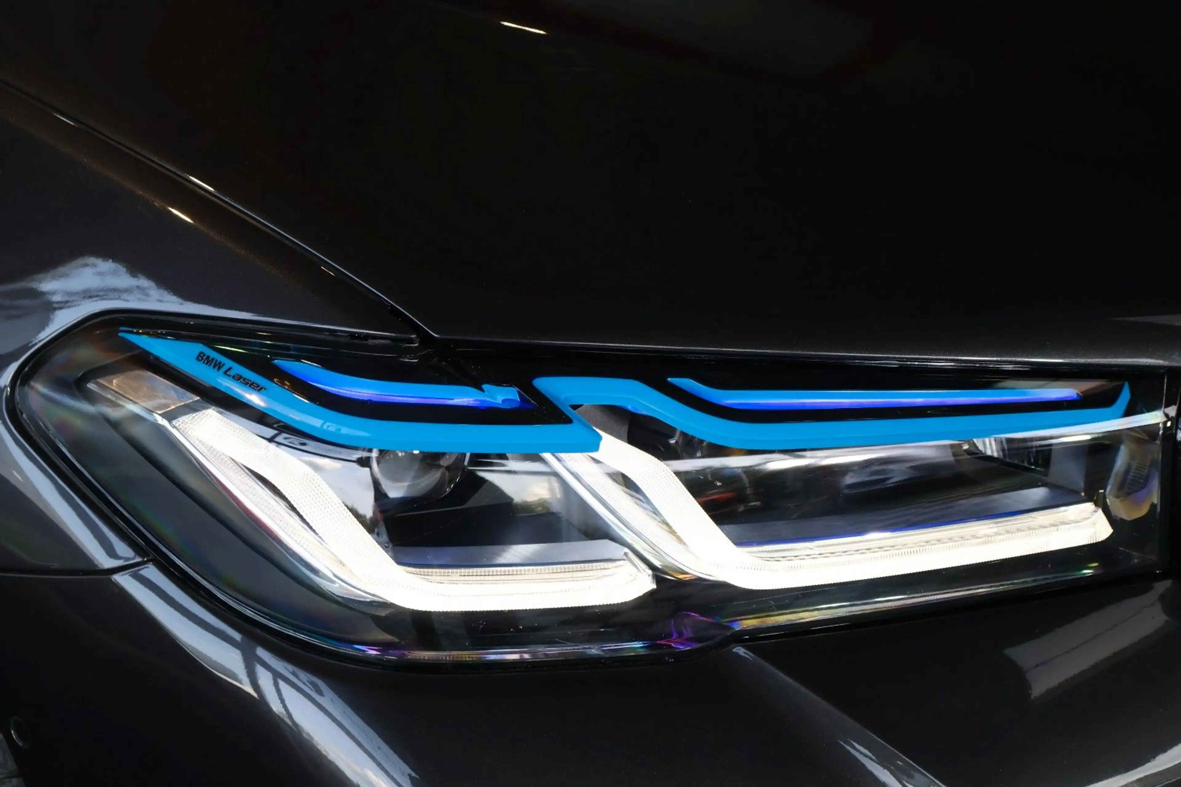 BMW 550 i xDrive/ACC/LASER/HUD/B&W/CARPLAY/NAPPA/20" — photo 7