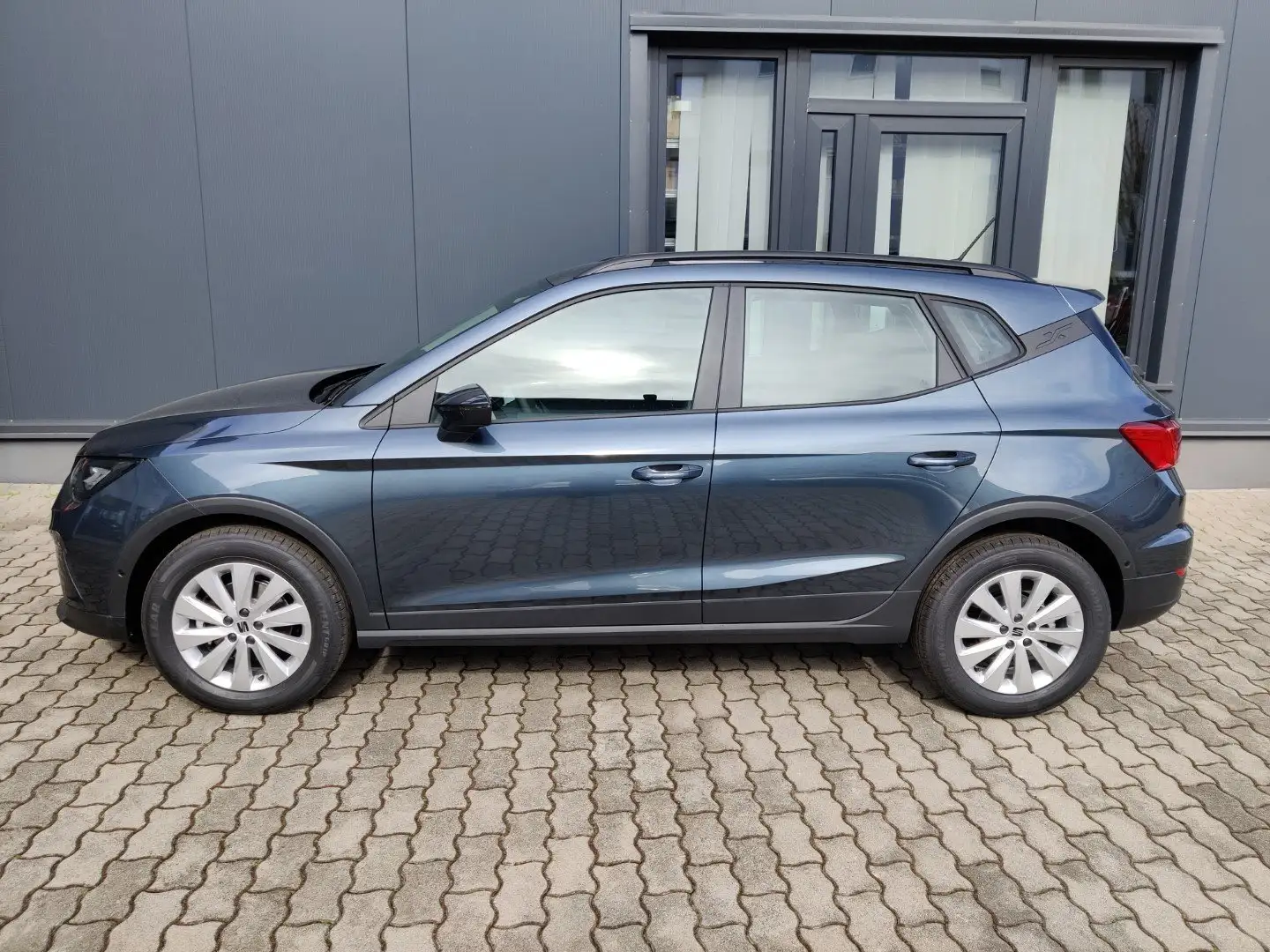 SEAT Arona Style TSI DSG mit AHV Vorbereitung Grau - 2