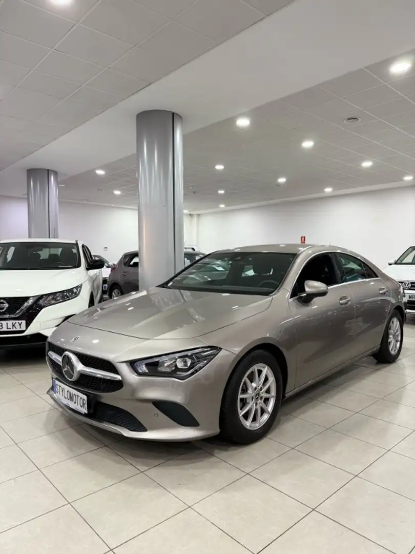 Mercedes-Benz CLA 180 d Business Line Gris - 2