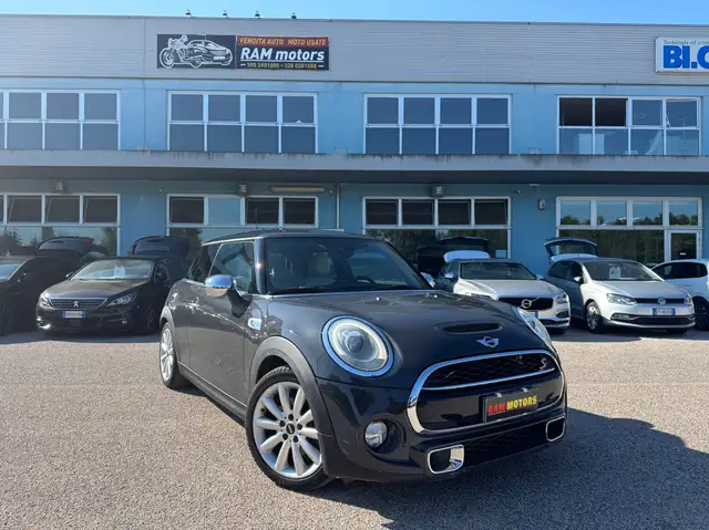 MINI Cooper SD Mini IV F55-F56 2014 2.0 3p