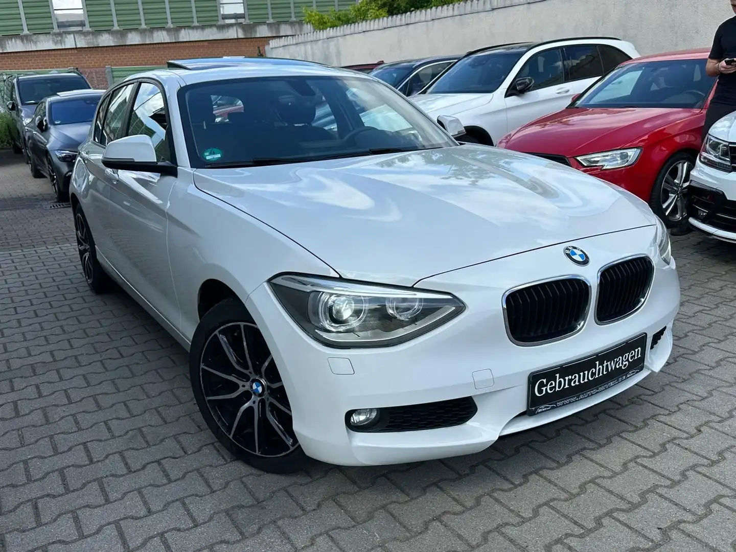 BMW 118 i 5-trg. Automatik Navi Xenon el.GSHD Bianco - 2