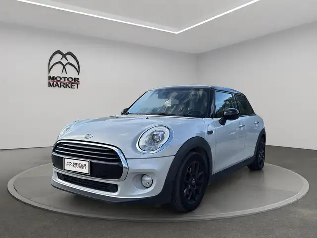 MINI Cooper D 1.5 D Cooper D Hype Auto