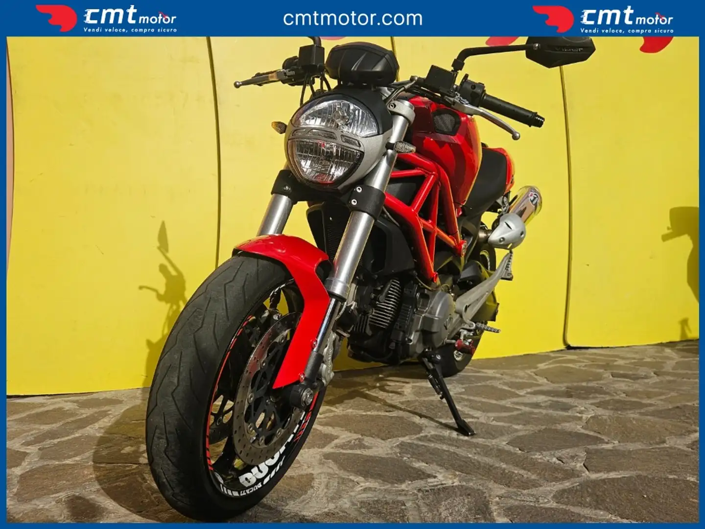 Ducati Monster 696 - 2