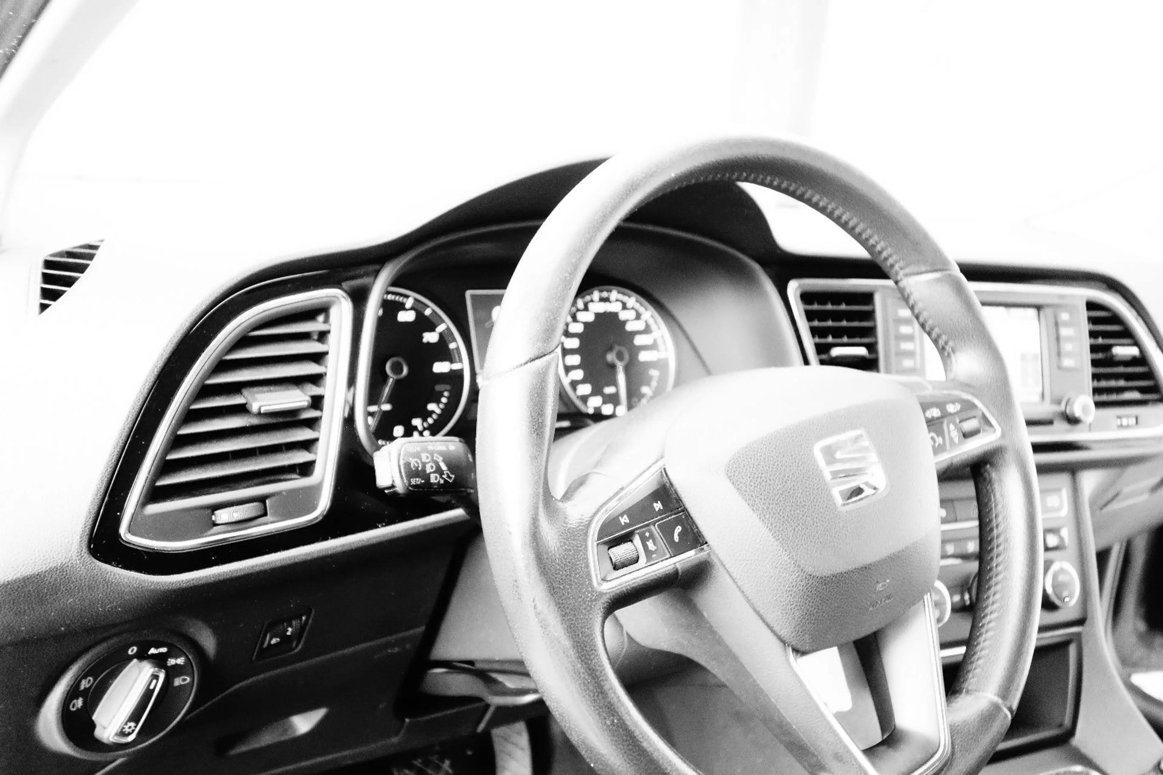 SEAT Leon ST Style/Navi,Klima,6-gang — photo 13