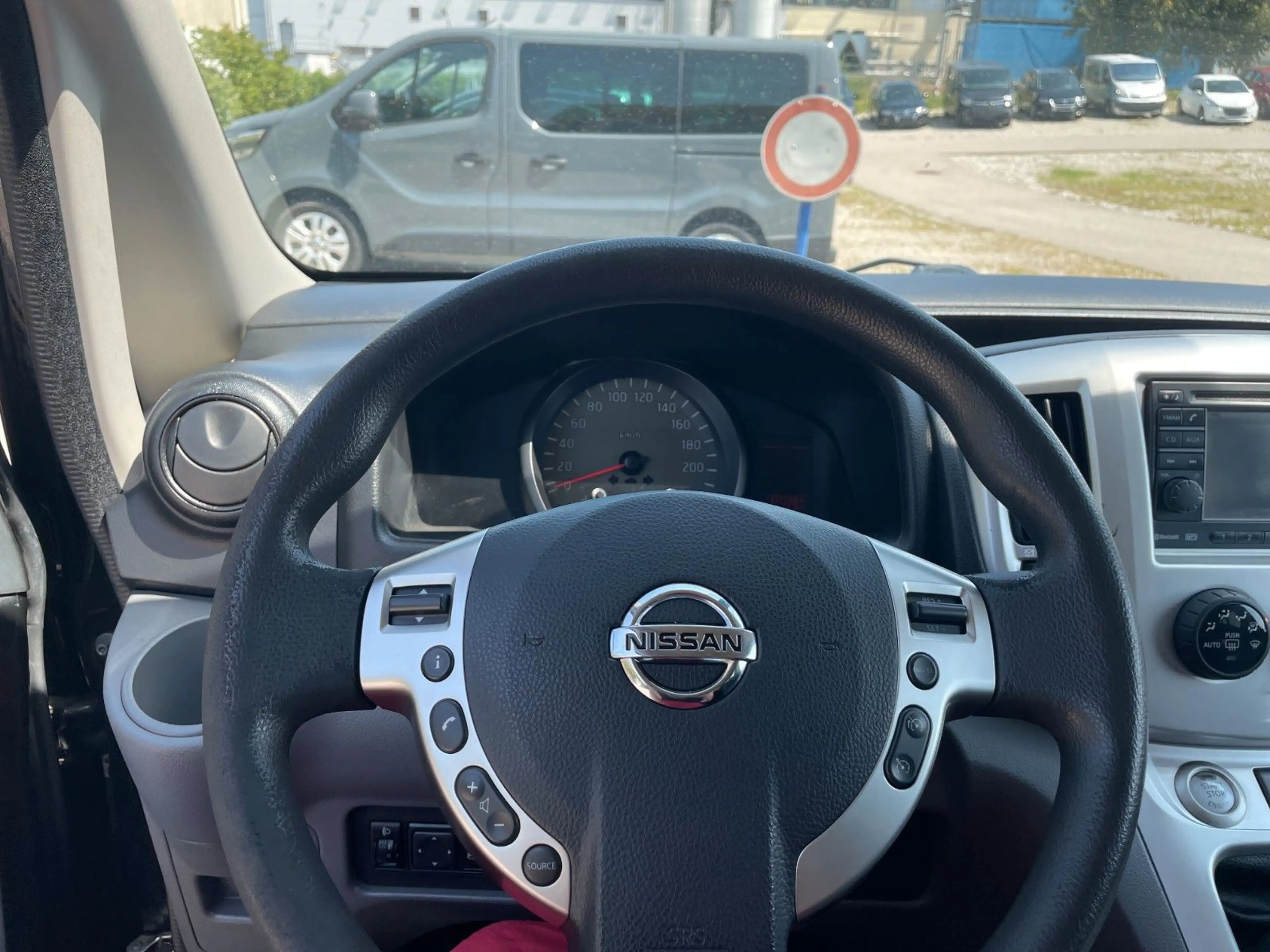 Nissan Evalia NV200/Evalia 1.5 Schaltgetriebe - Evalia Tekna — photo 9