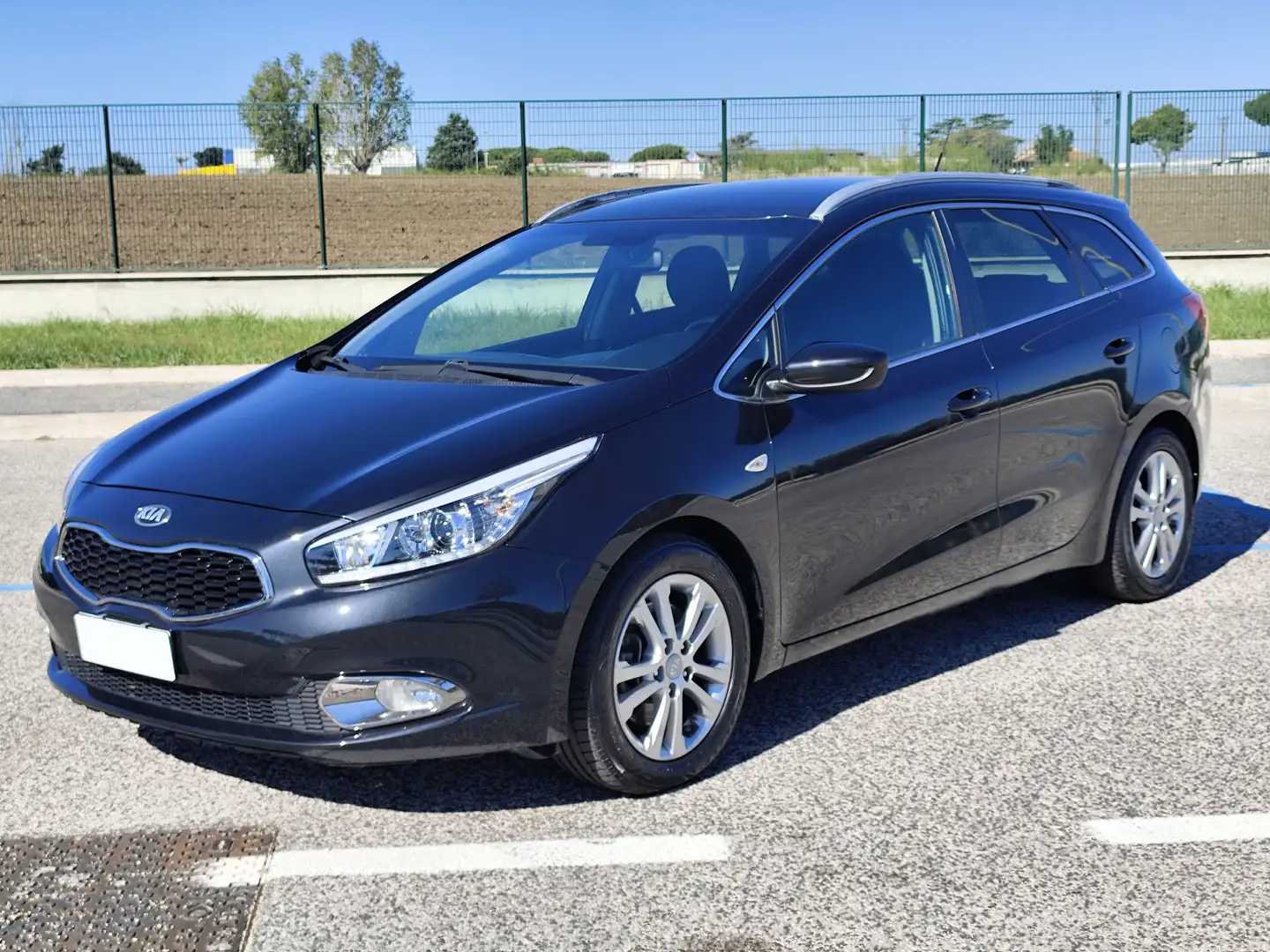 Kia Ceed / cee'd ceed II 2012 SW SW 1.6 crdi Cool 128cv Schwarz - 1