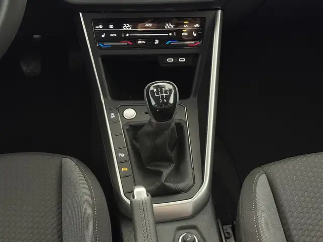Volkswagen Taigo view 12