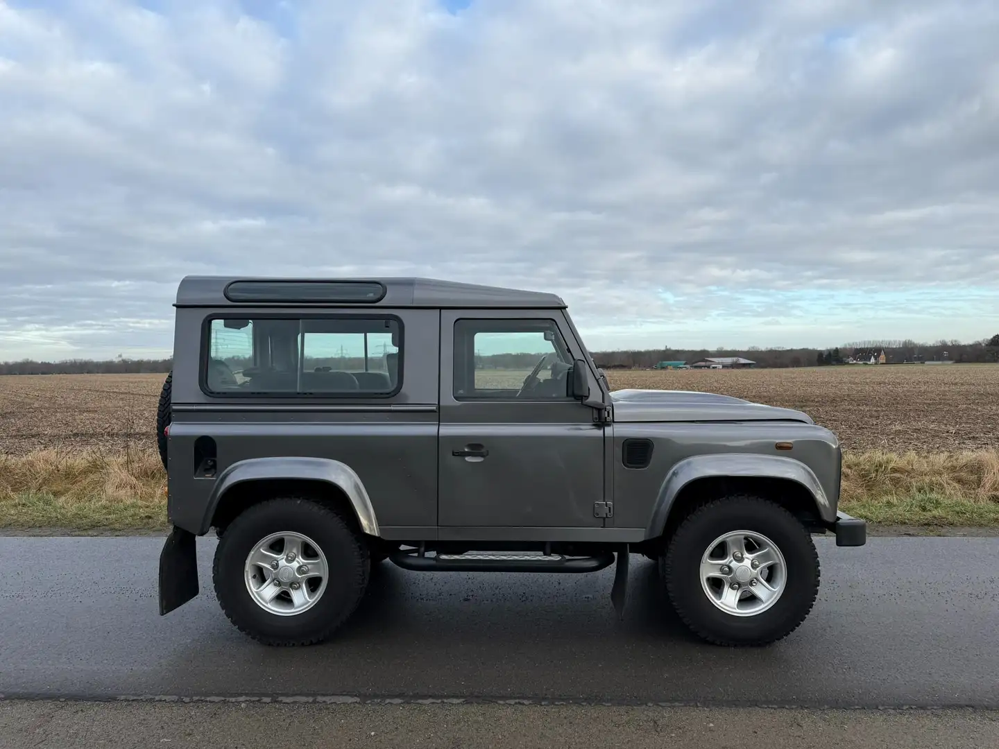 Land Rover Defender 90 DPF Station Wagon SE Gri - 1